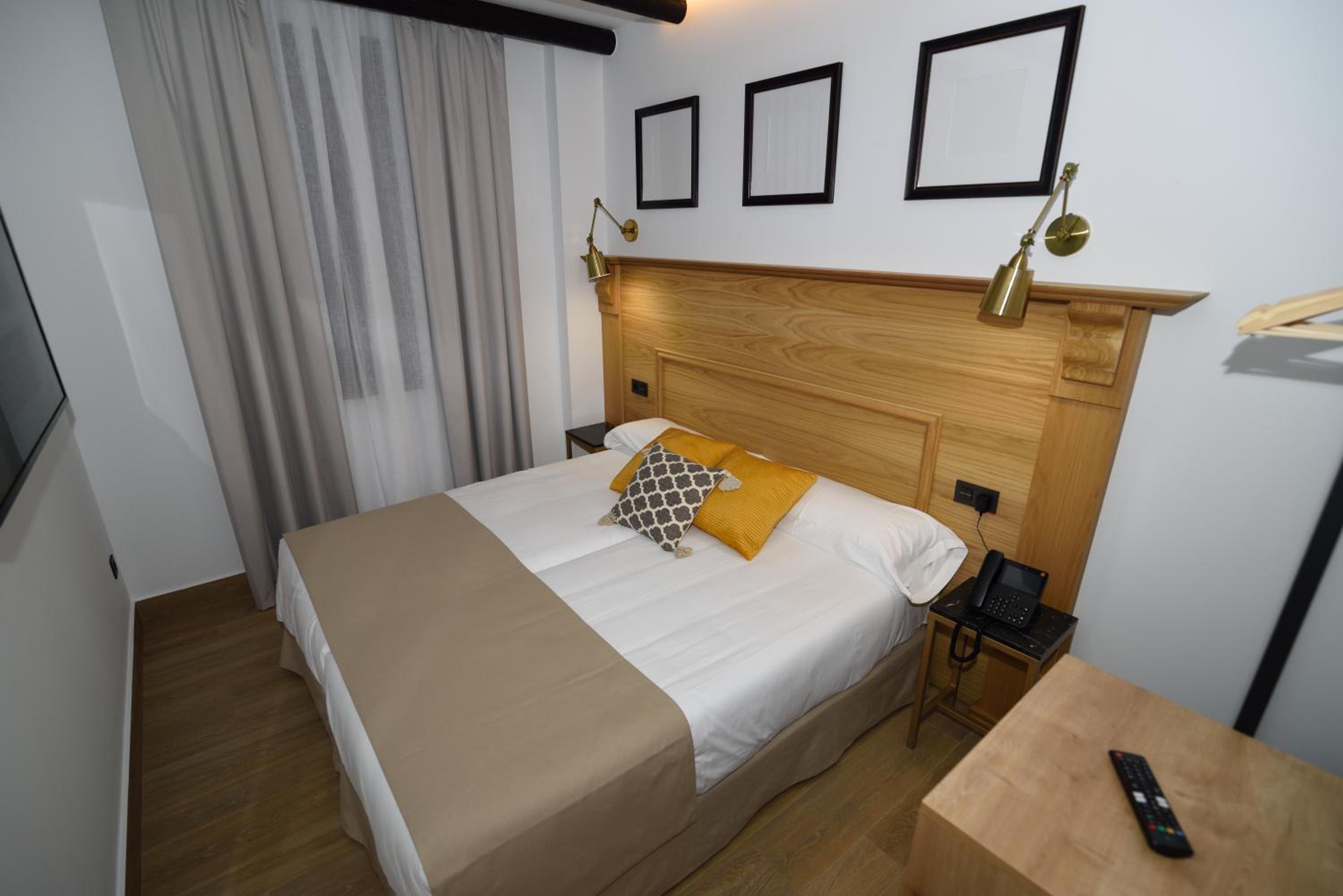 Superior Double Room - Photo 5