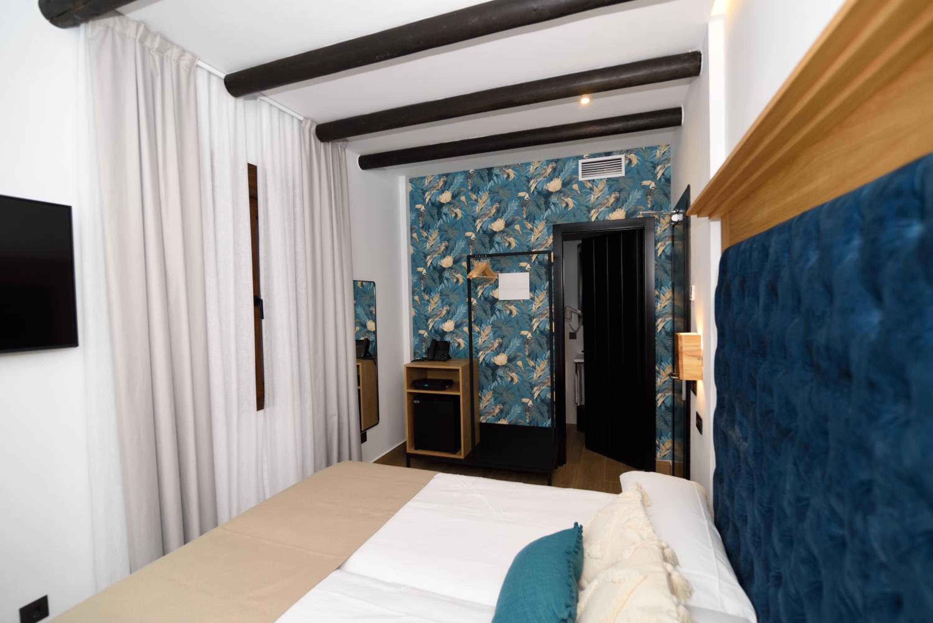 Superior Double Room - Photo 4