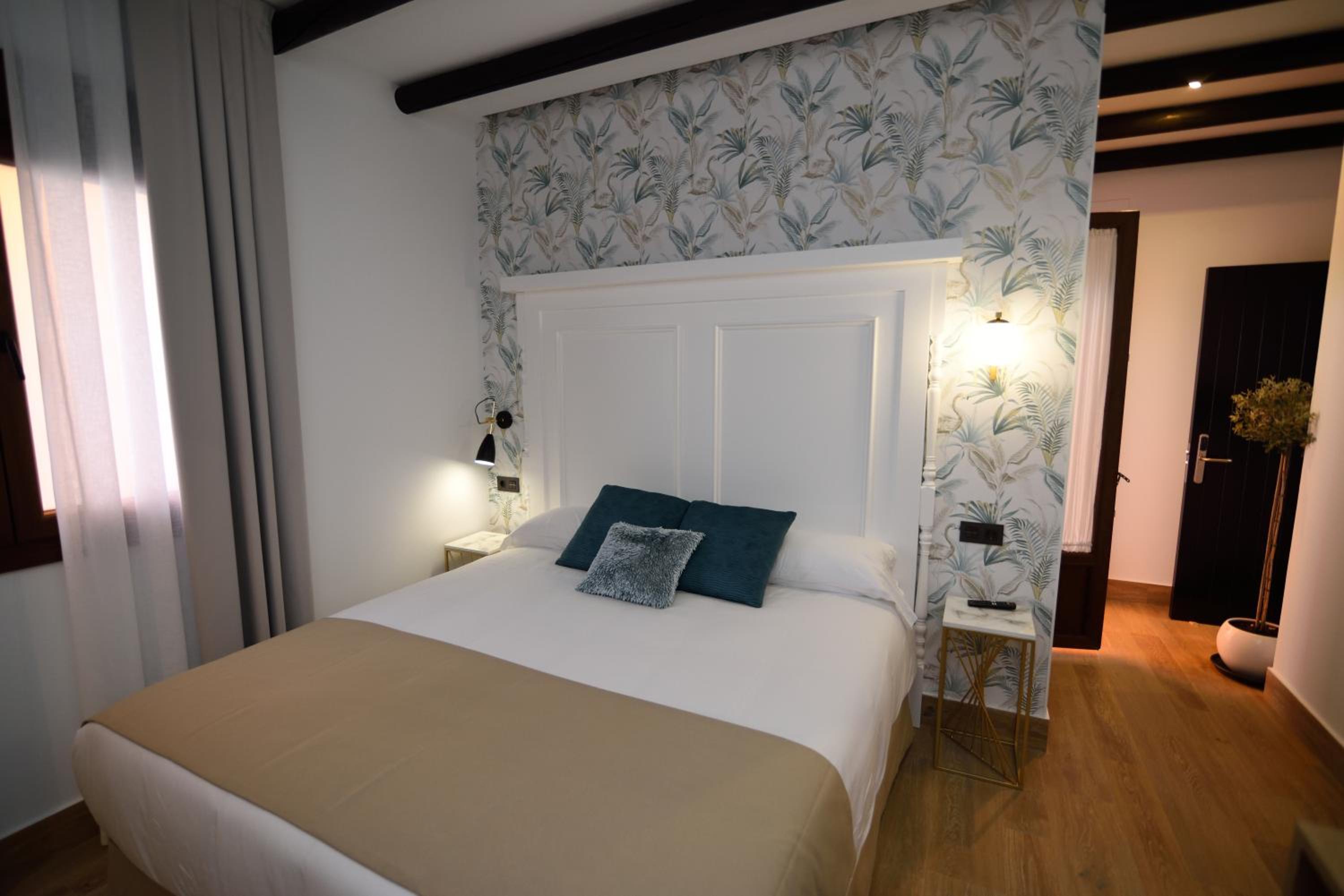 Superior Double Room - Photo 6