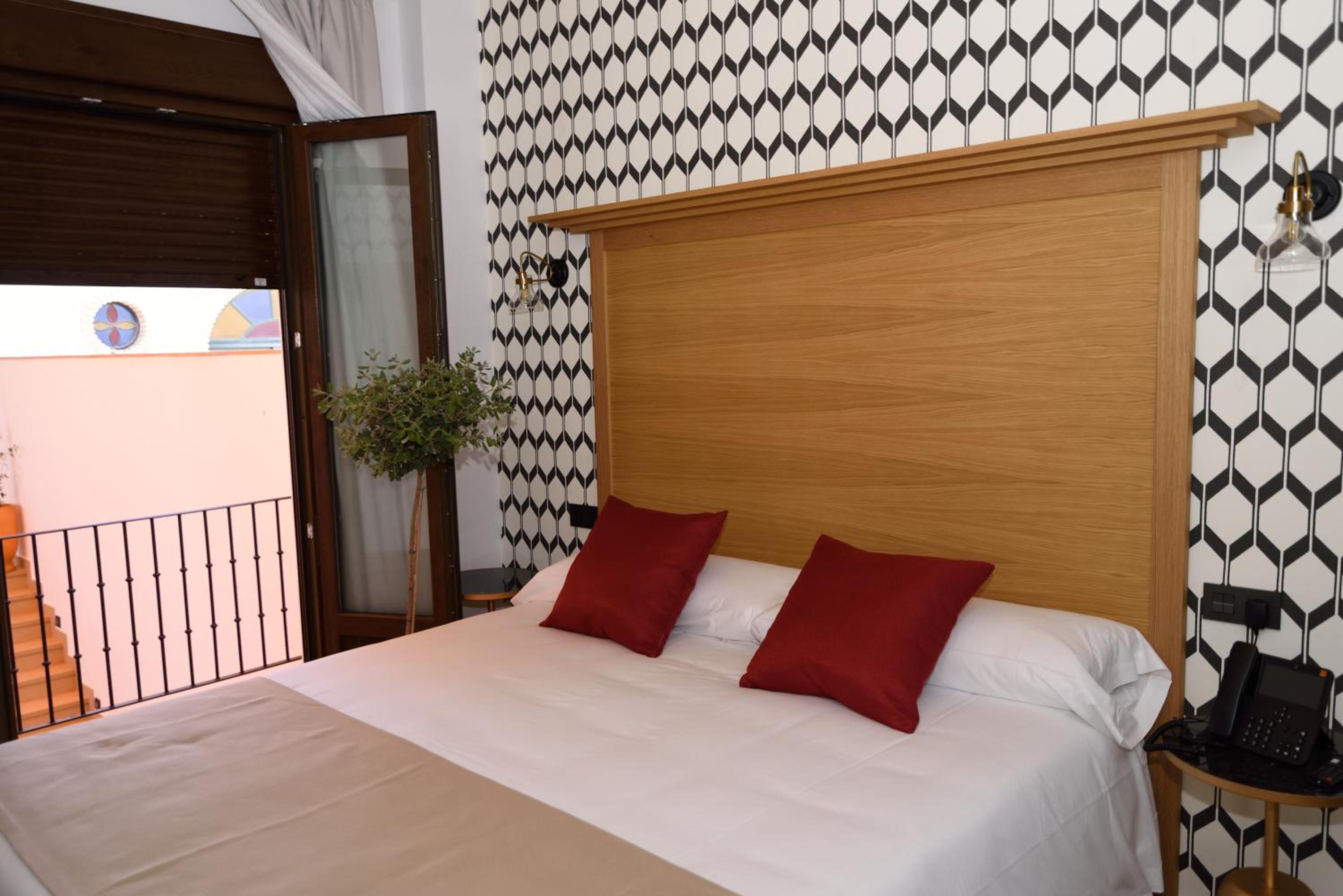 Superior Double Room - Photo 9