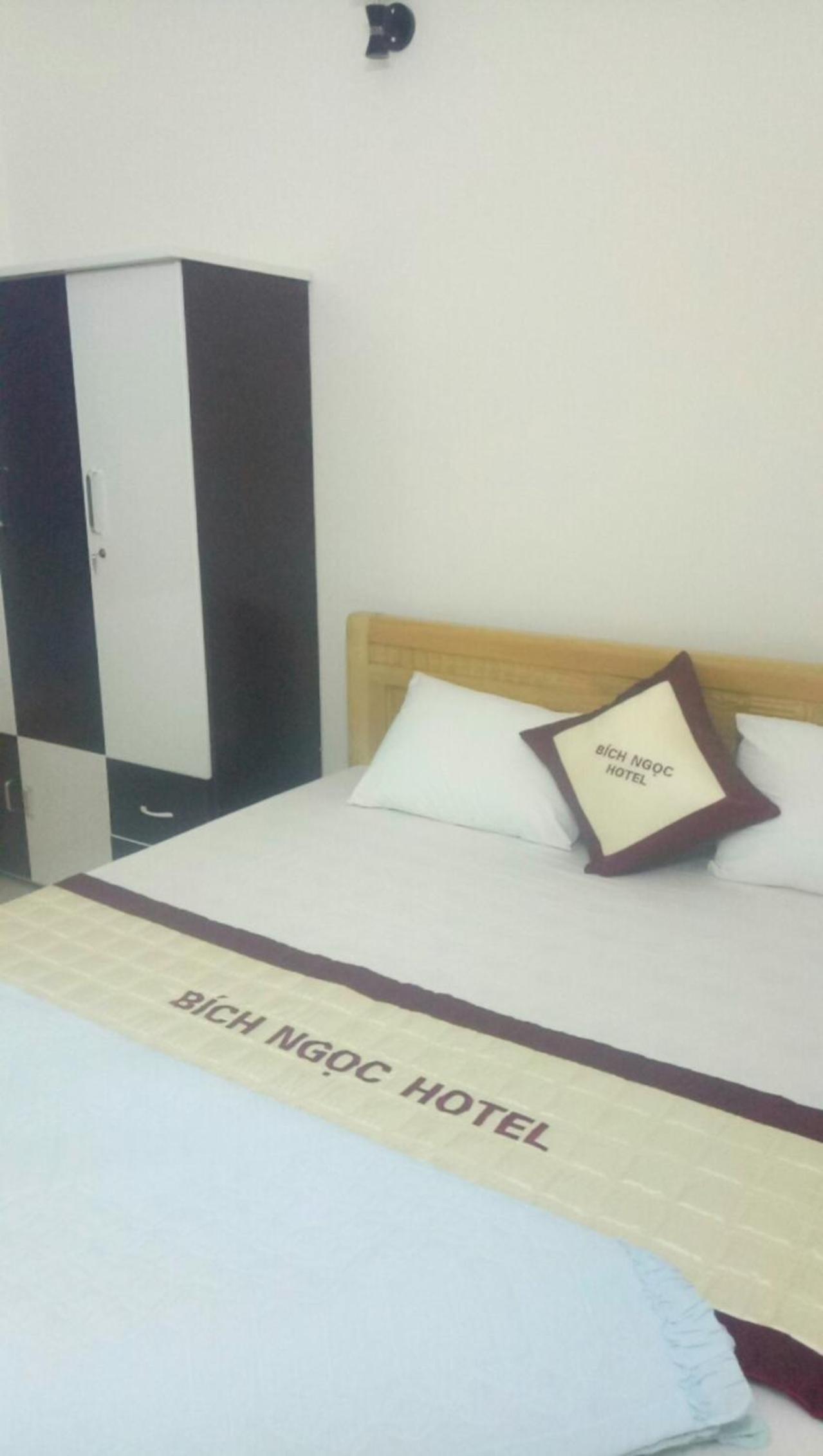 King Room with Two King Beds photo 3