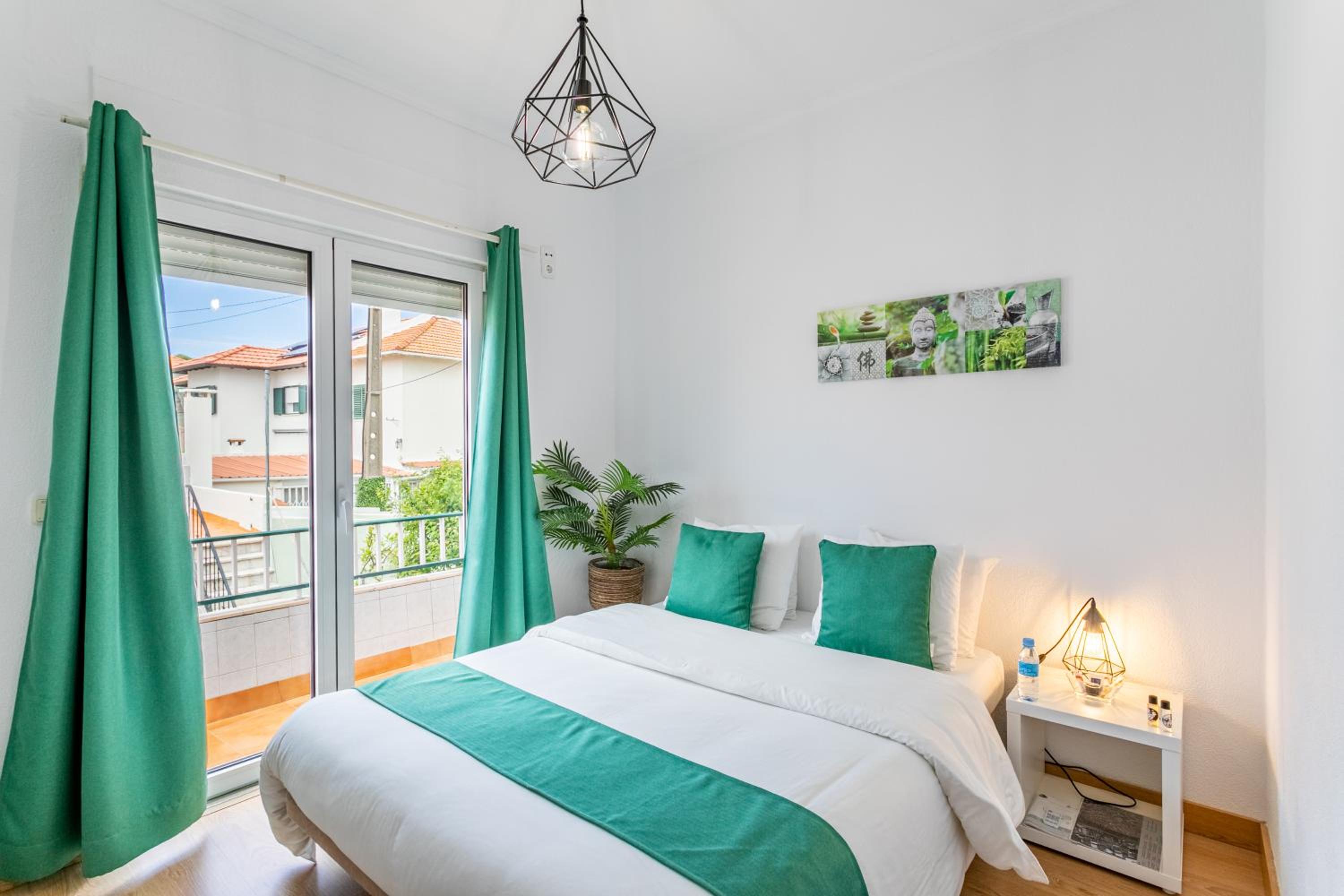 Single Room with Balcony with Shared Bathroom photo 1