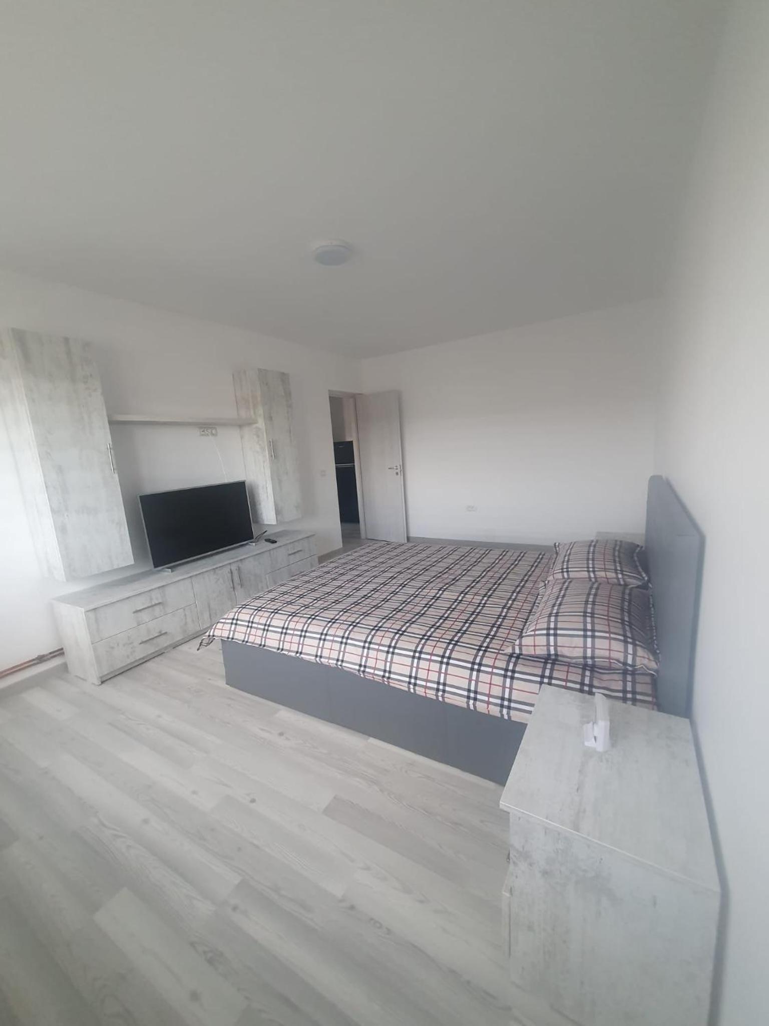 Two-Bedroom Apartment - Photo 9