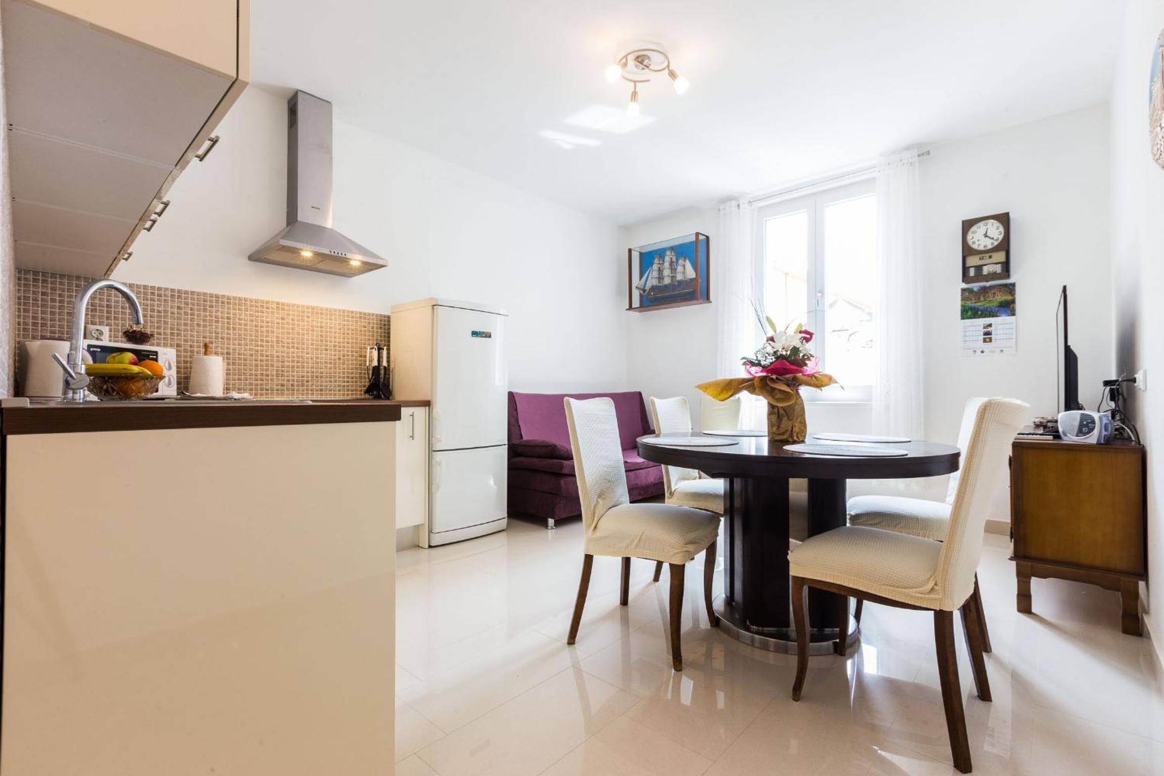 Two-Bedroom Apartment - Photo 32