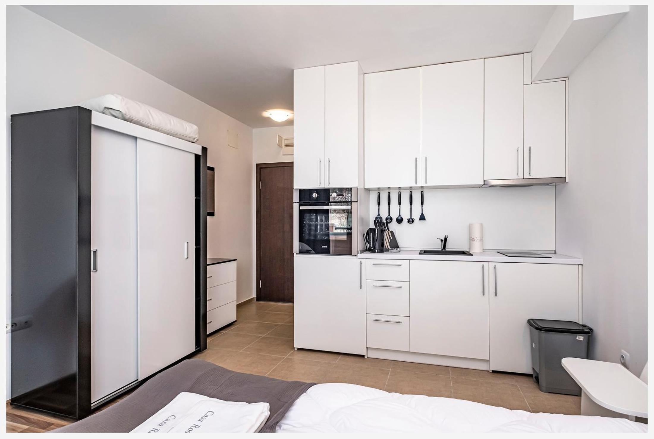 One-Bedroom Apartment - Photo 26