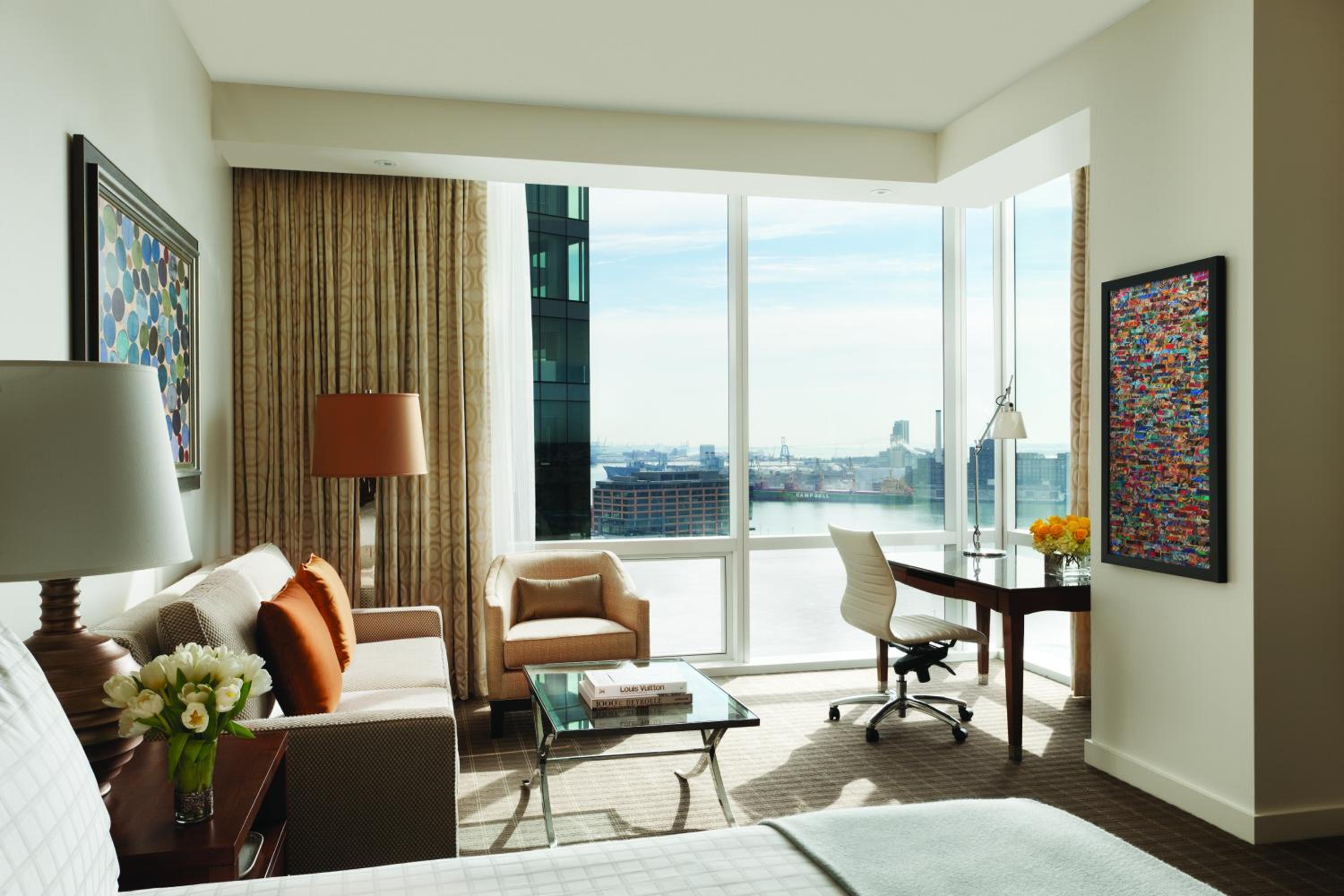 King Room with Harbor View - Photo 4