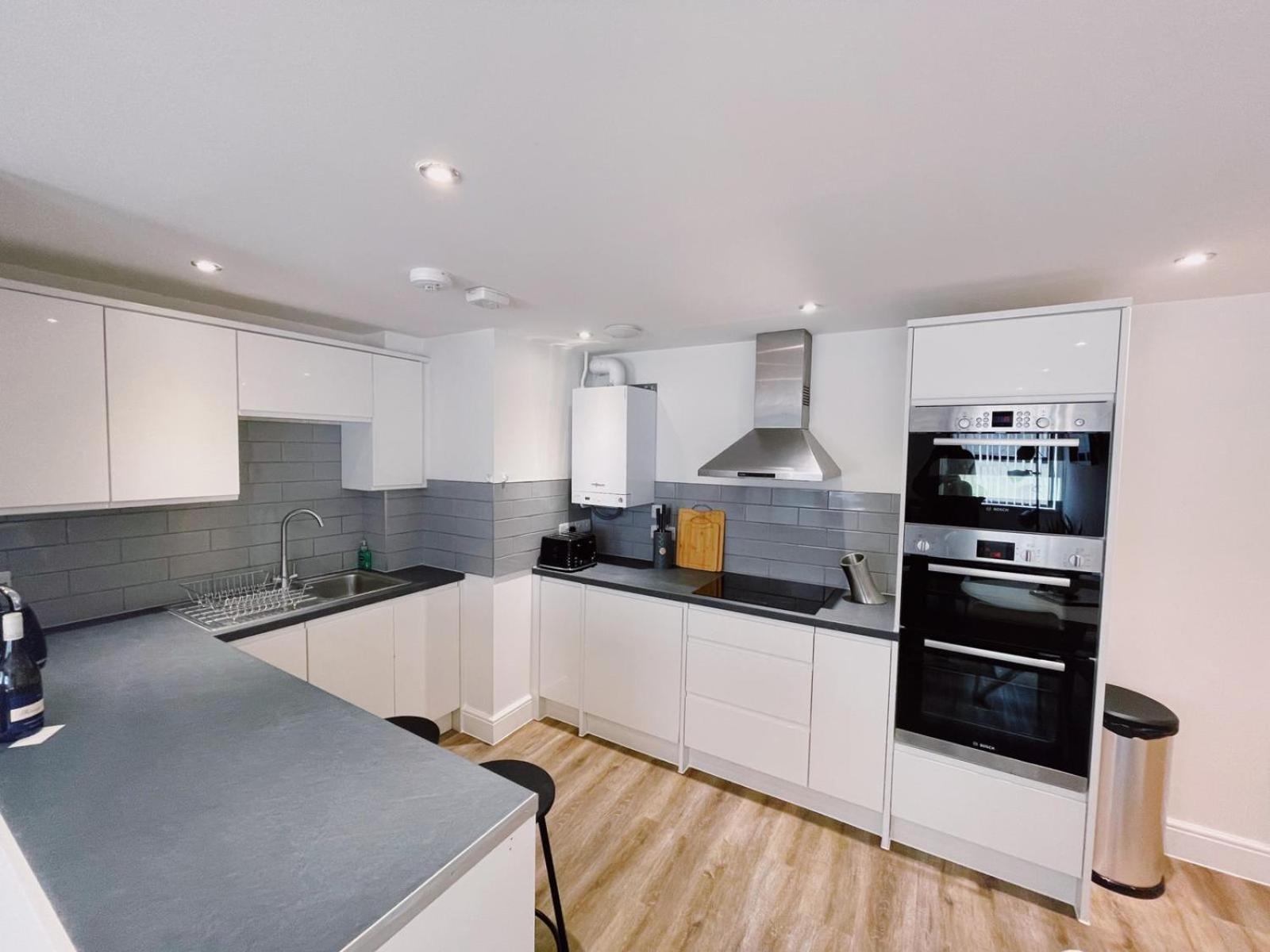 Two-Bedroom Apartment - Photo 12