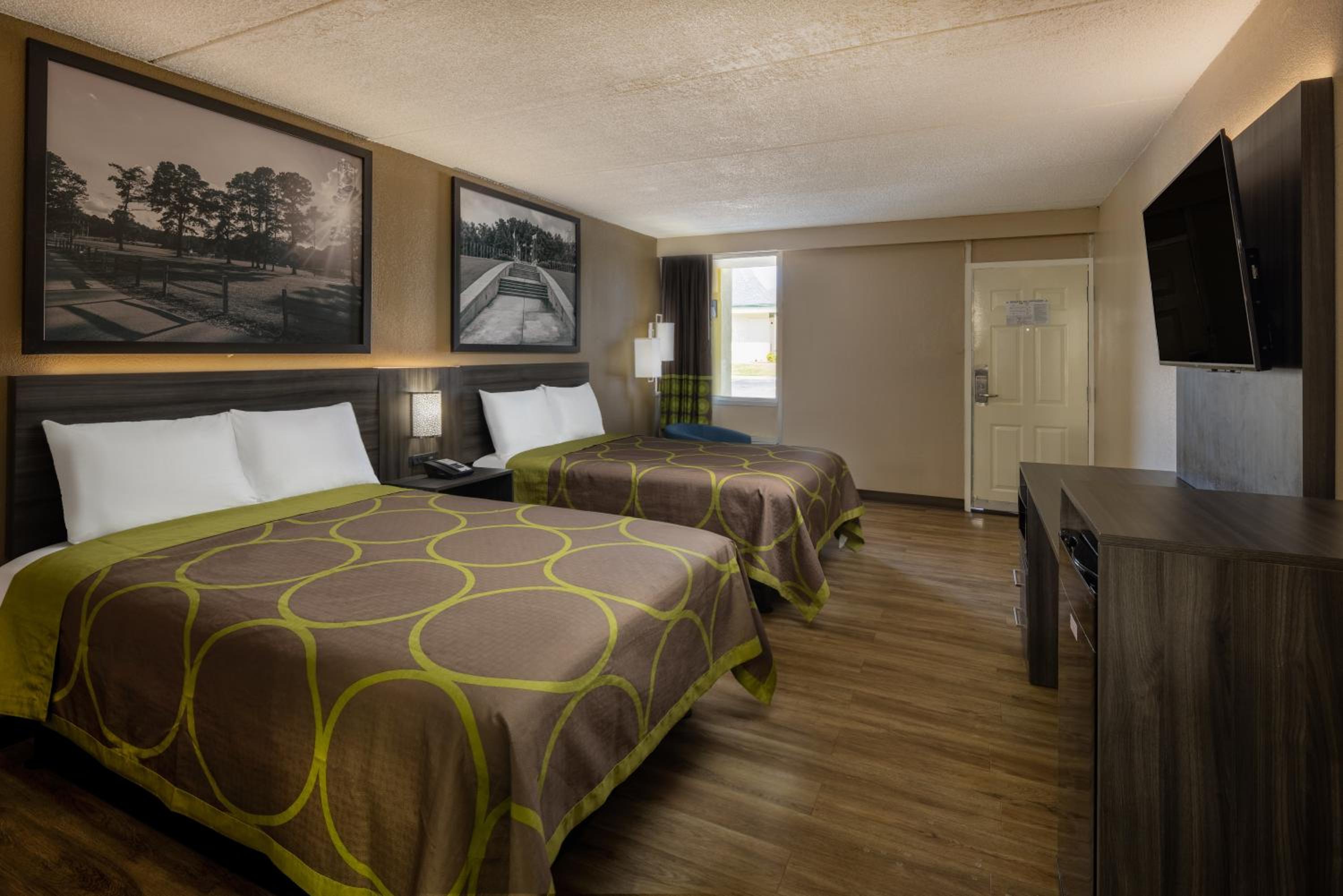 Double Room with Two Double Beds - Non-Smoking - Photo 3