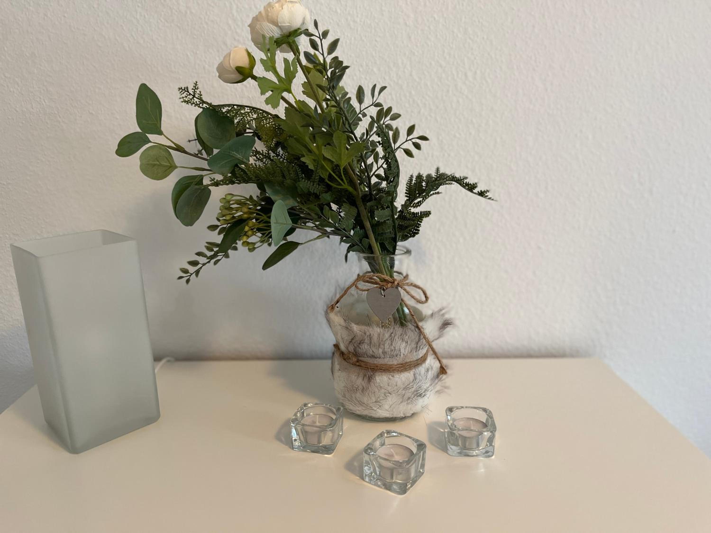 One-Bedroom Apartment - Photo 2