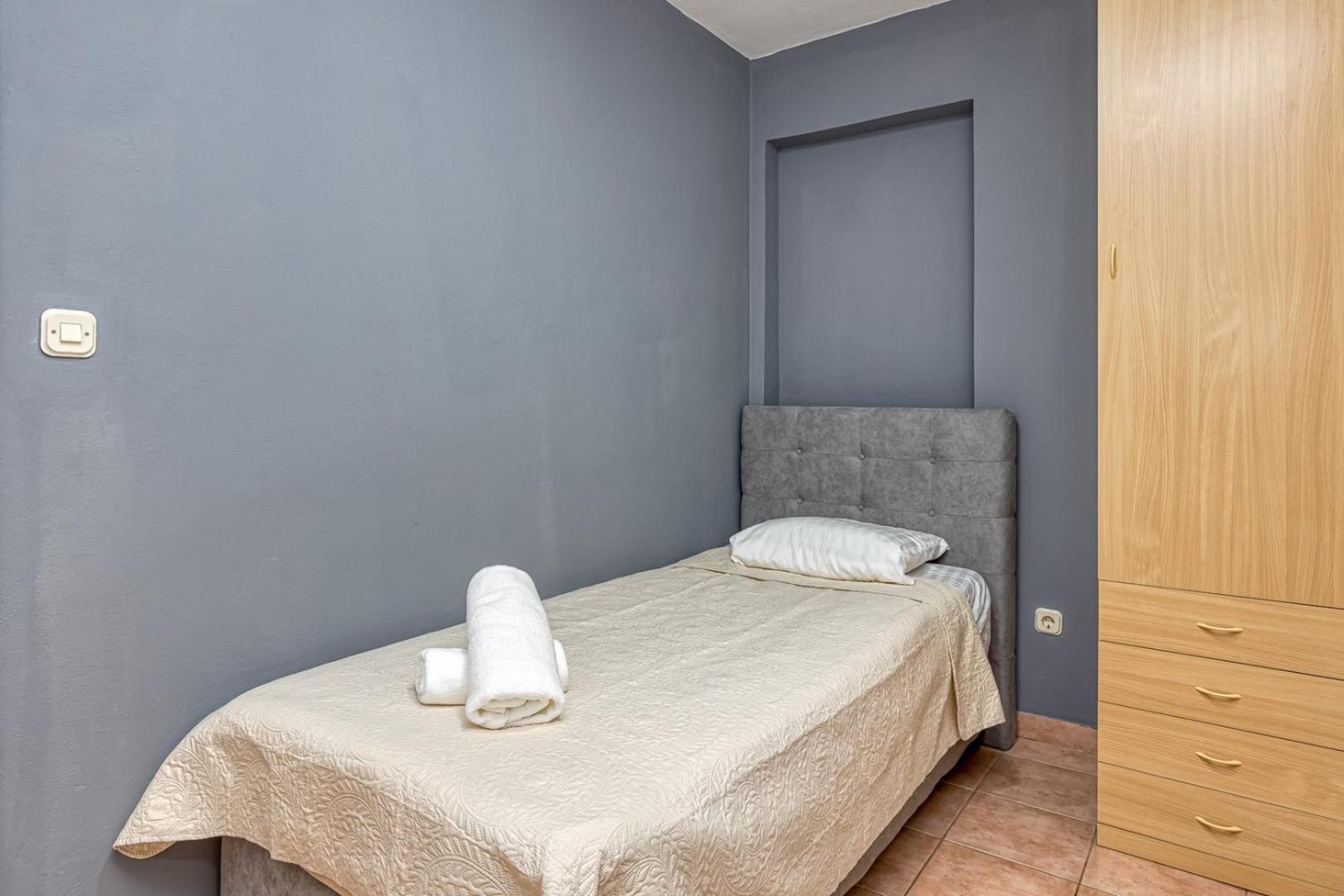 Apartment with Balcony - Photo 9