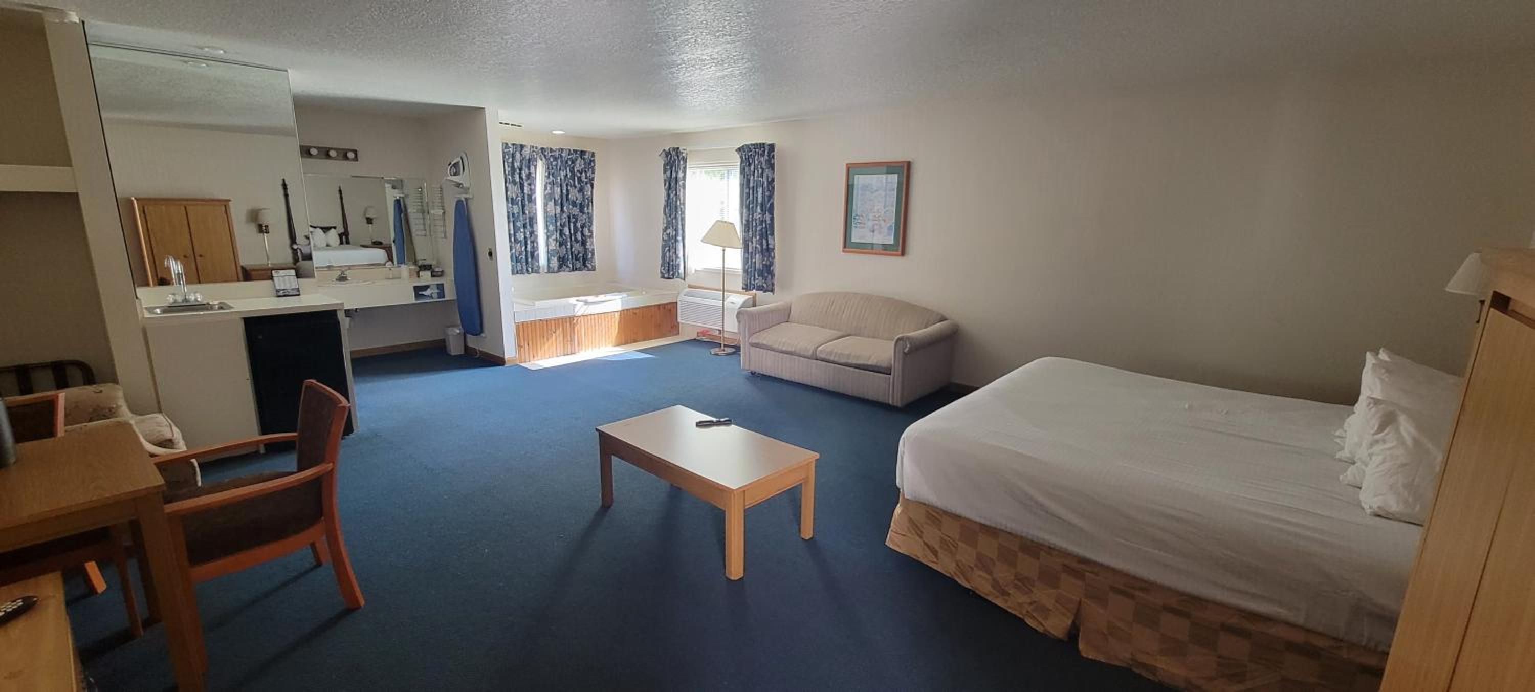 King Room with Spa Bath - Photo 6