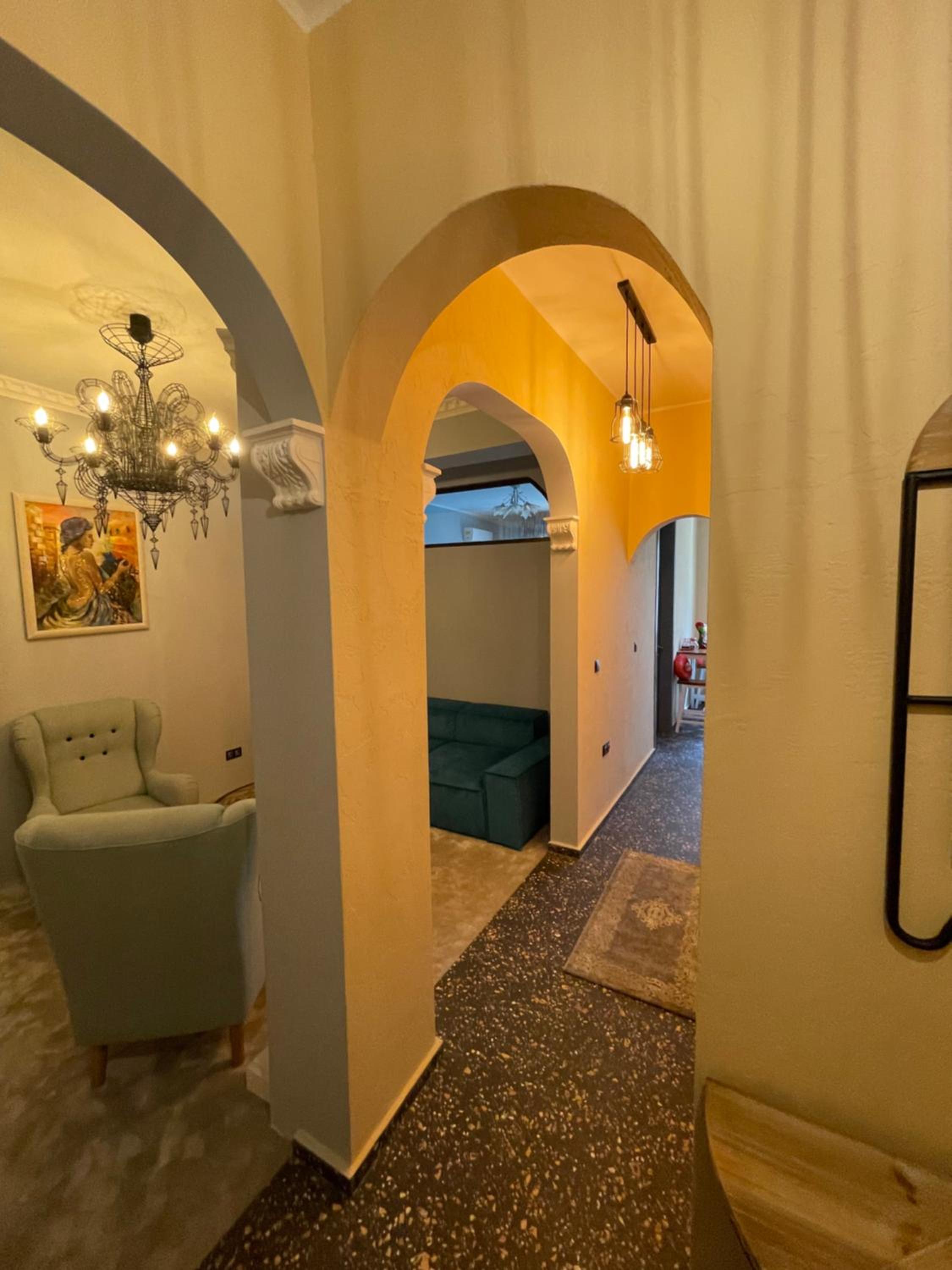 Two-Bedroom Apartment with Balcony - Photo 25