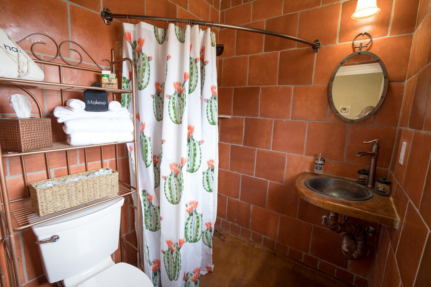 Twin Room - Disability Access photo 2
