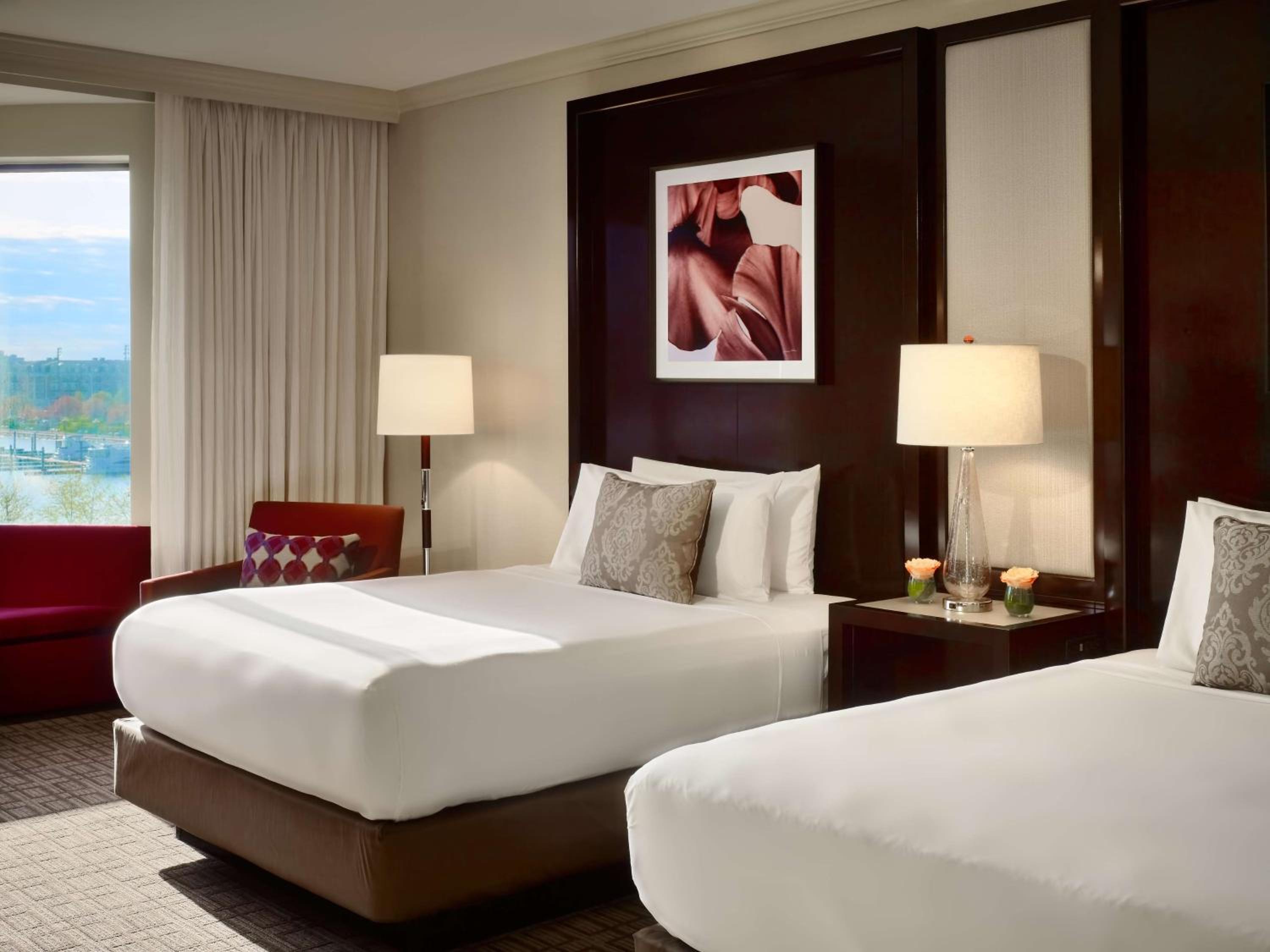 Two Queen Beds with Harbor View - Photo 5
