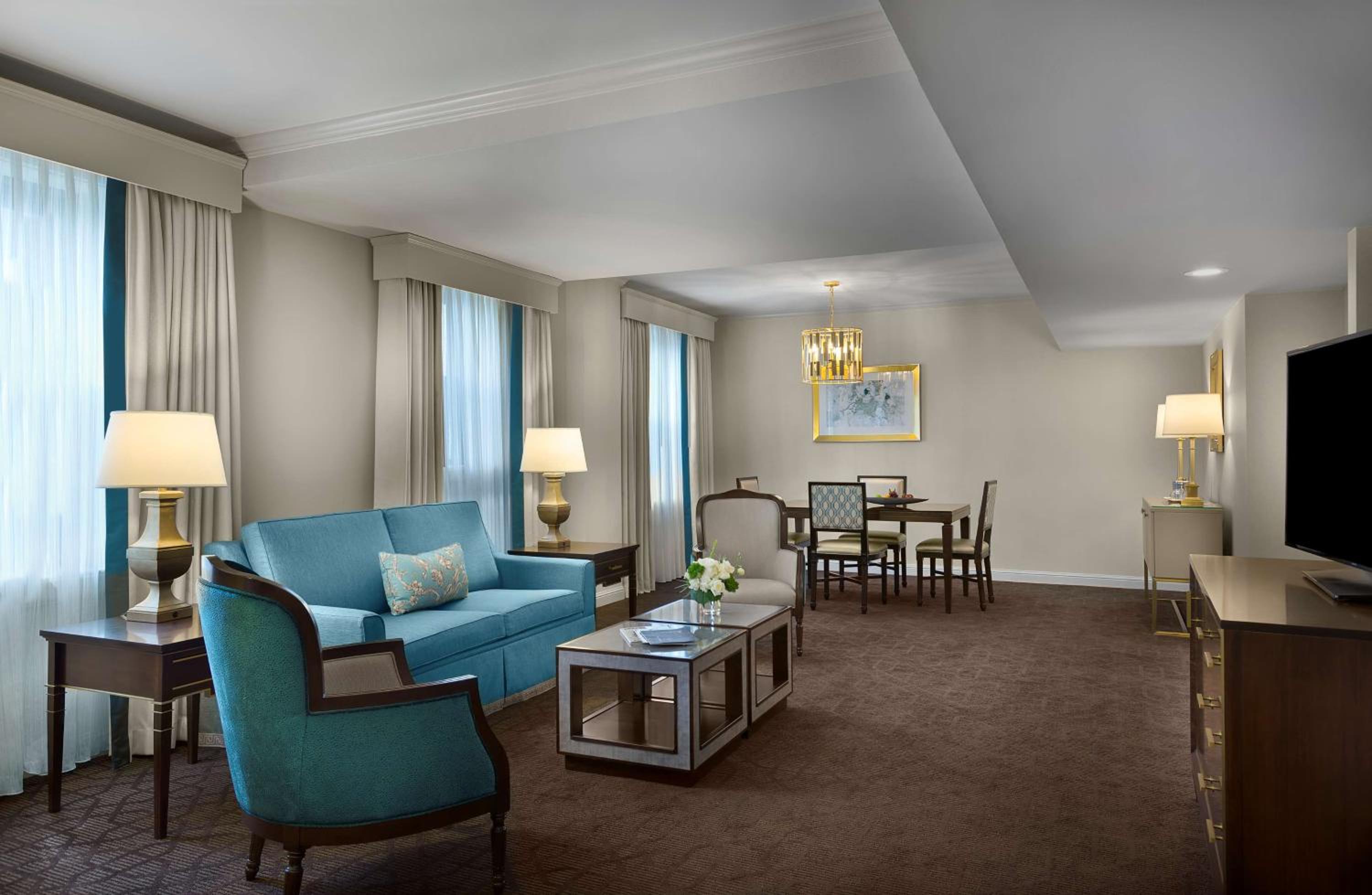 Chase One Bedroom Suite- Queen - Photo 5