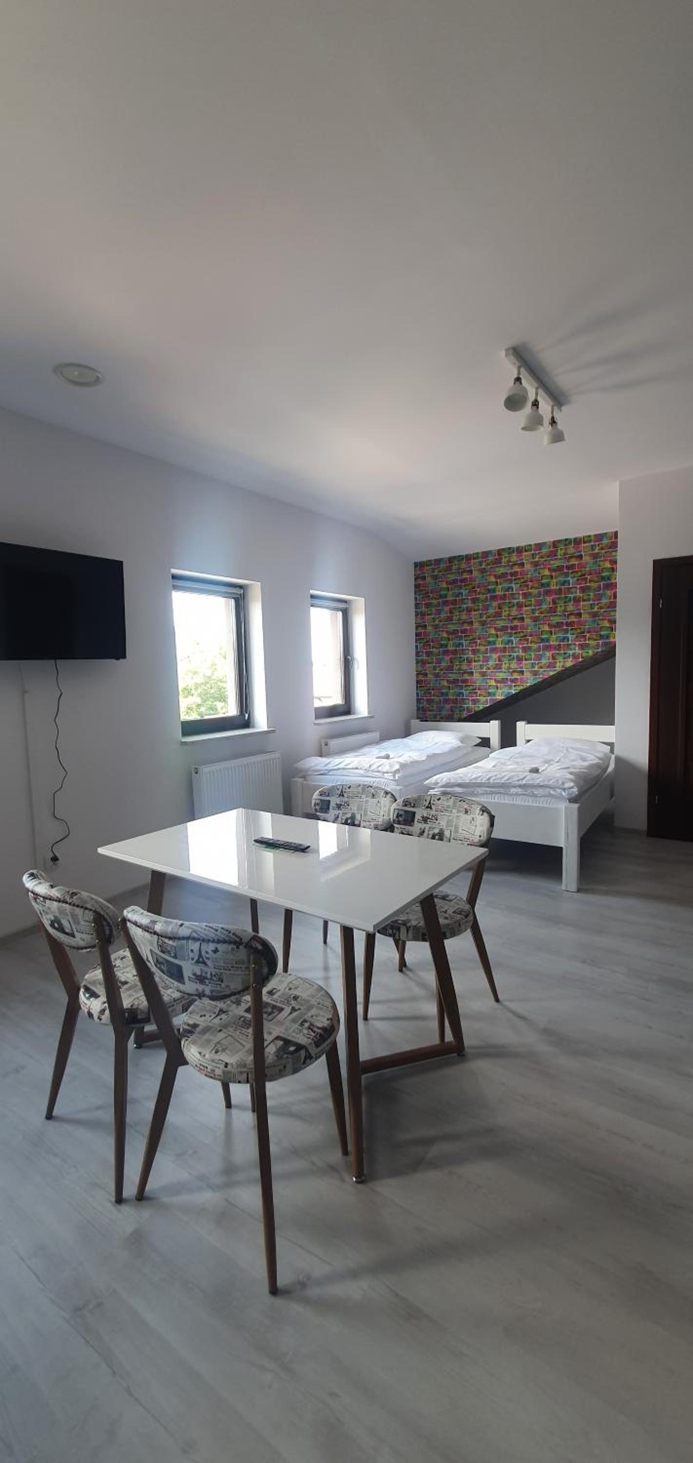Family Room - Photo 4