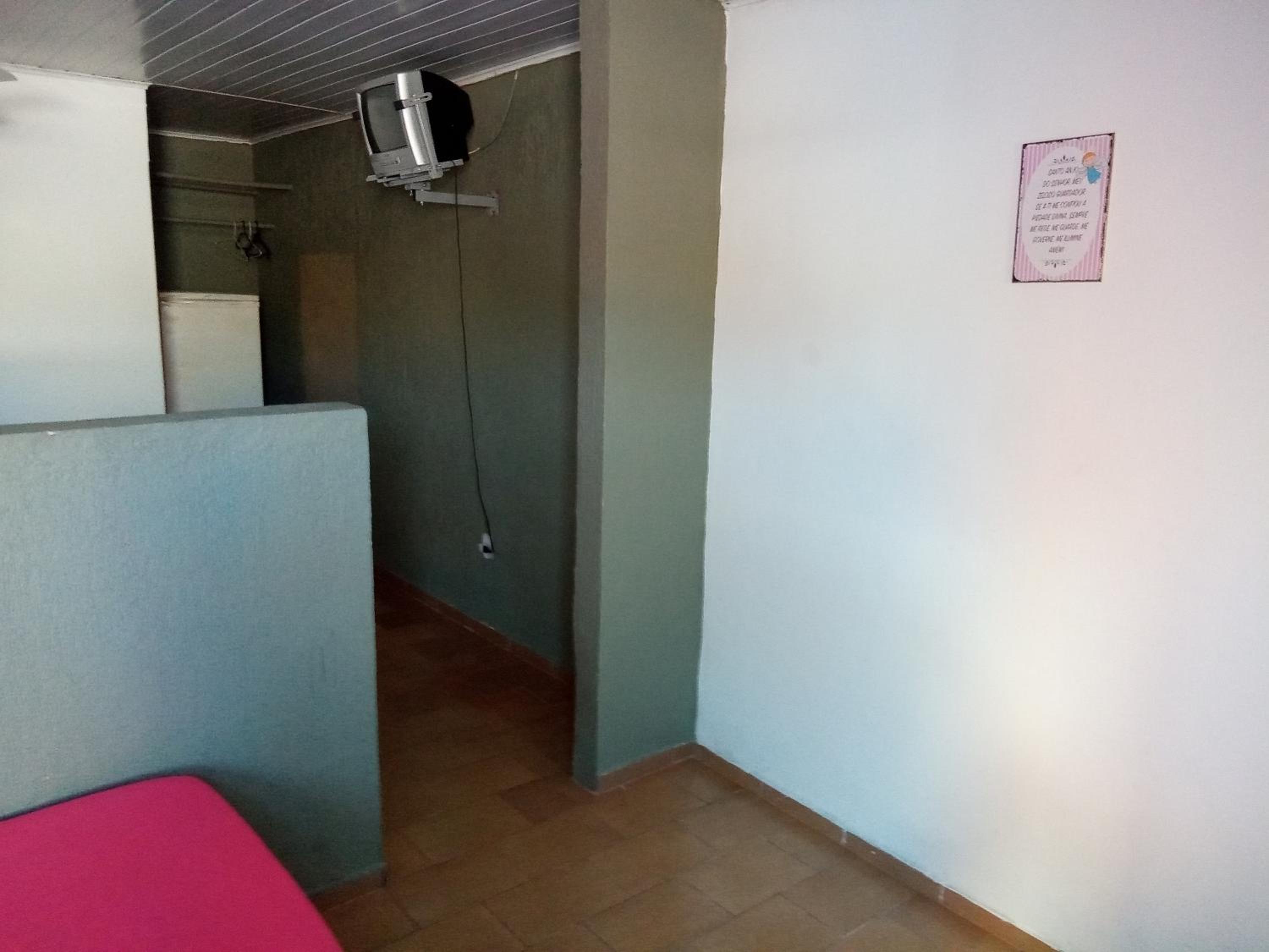 Quadruple Room - Photo 9