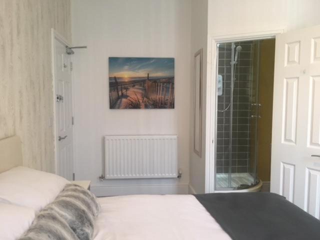 Double Room with Private Bathroom photo 1