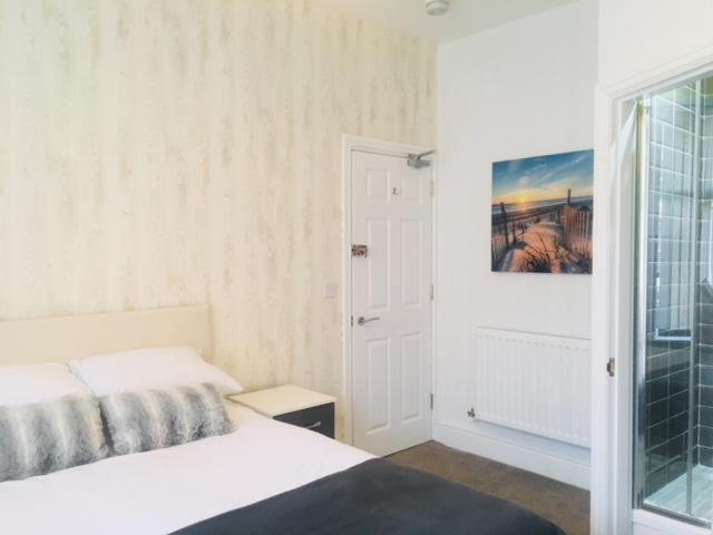 Double Room with Private Bathroom photo 3