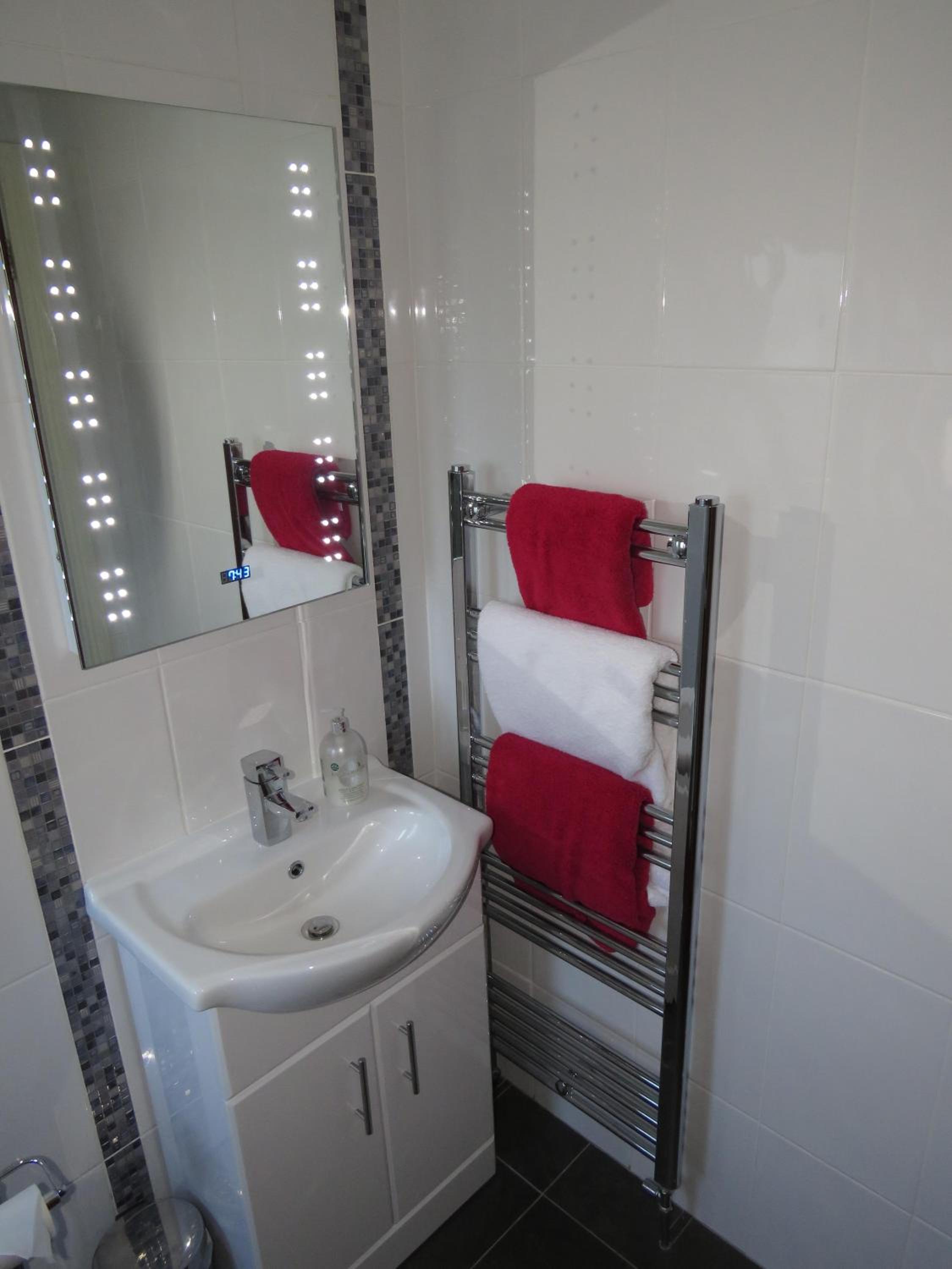 Triple Room with Shower photo 3