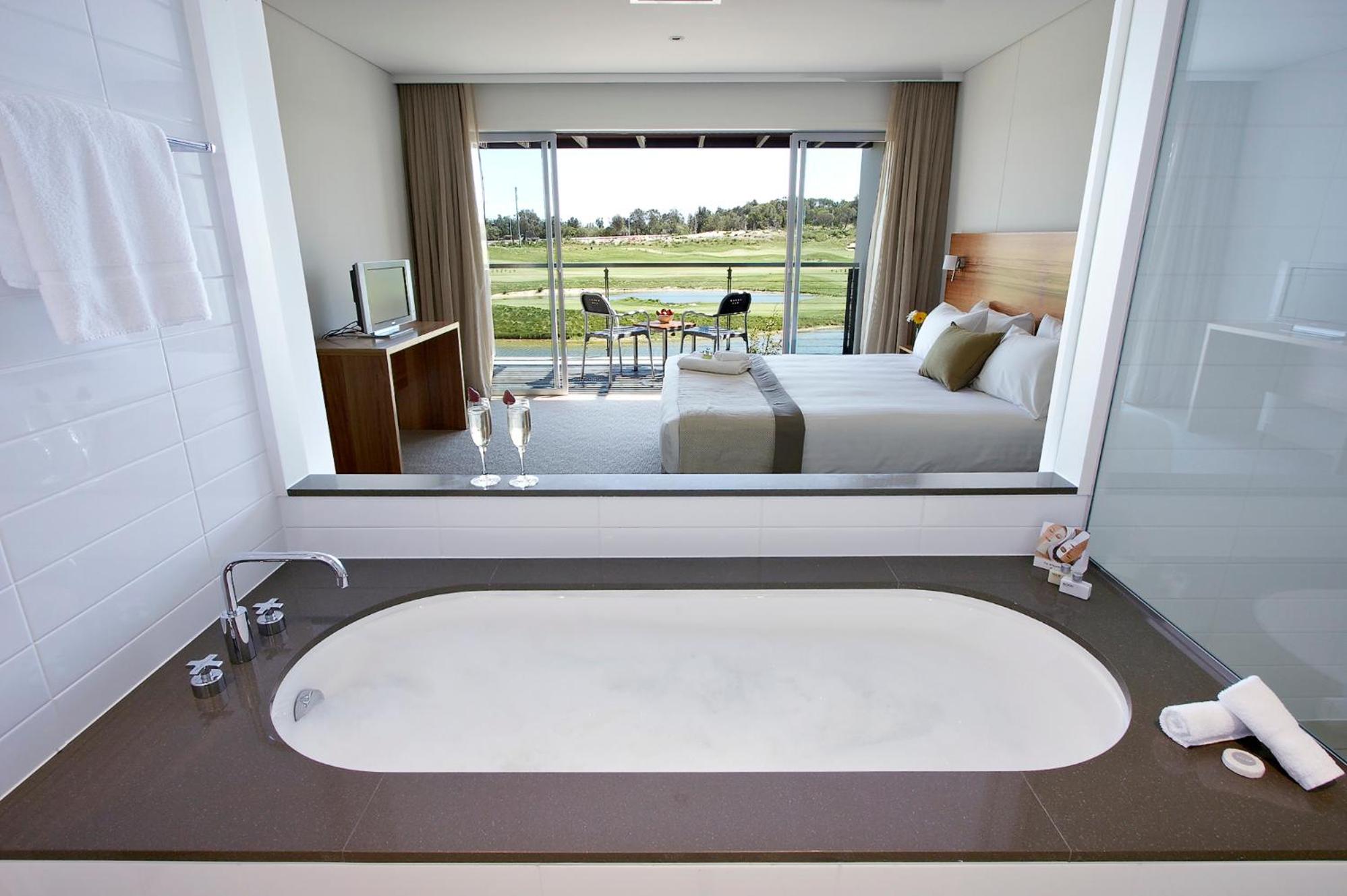 Three-Bedroom Superior Villa - Photo 2