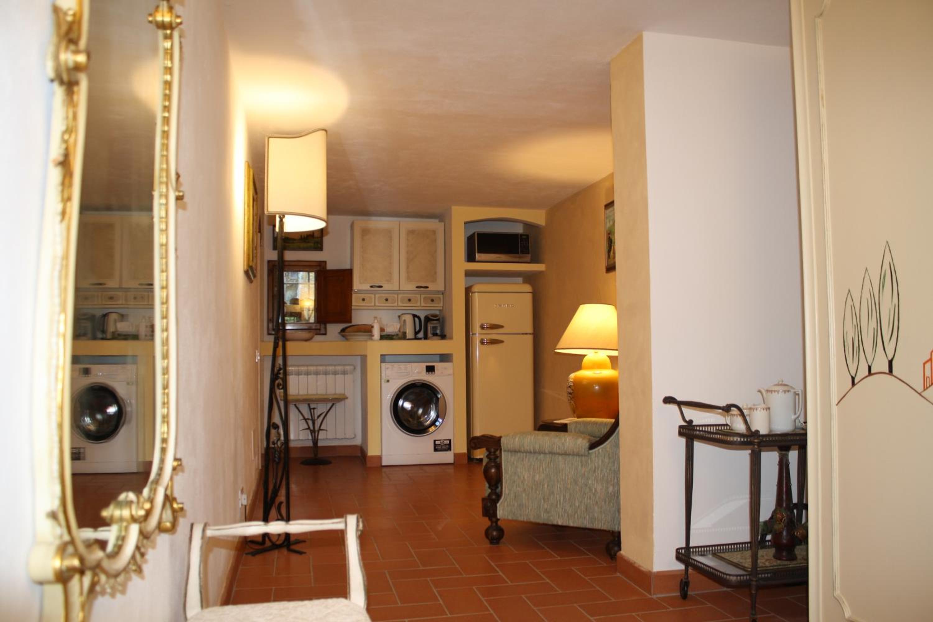 Deluxe King Apartment - Photo 3