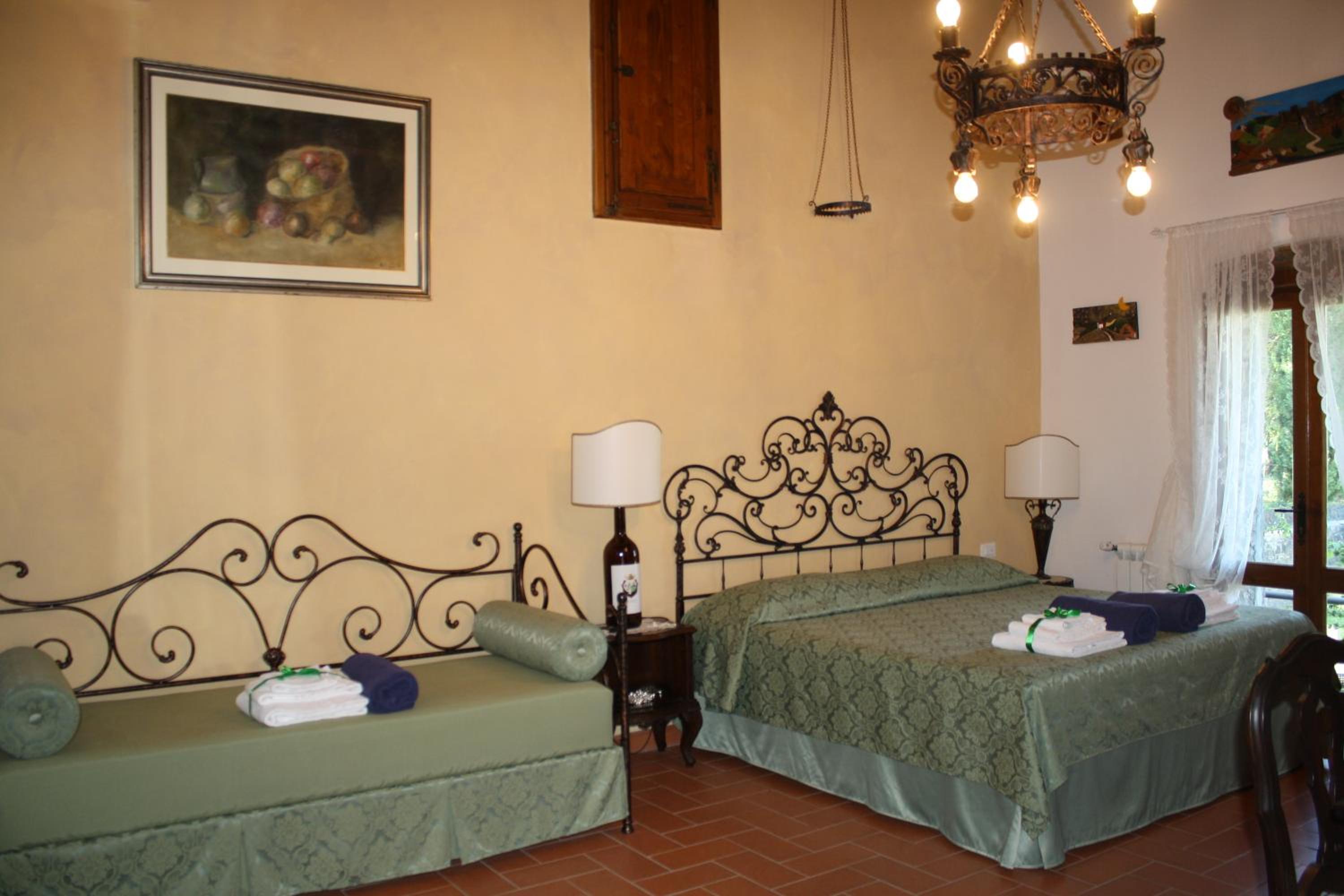 Deluxe King Apartment - Photo 1
