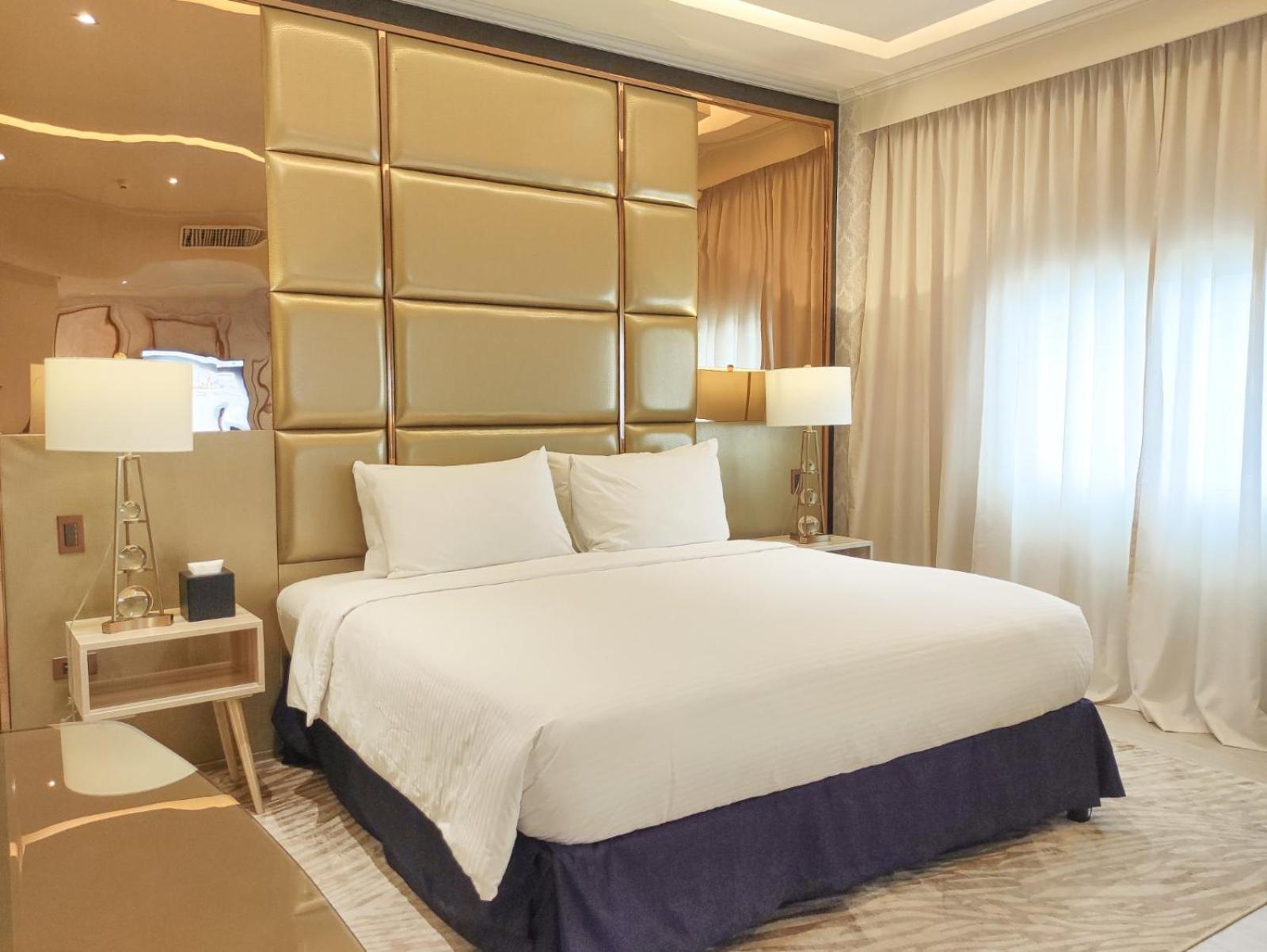 Executive Suite - Photo 7