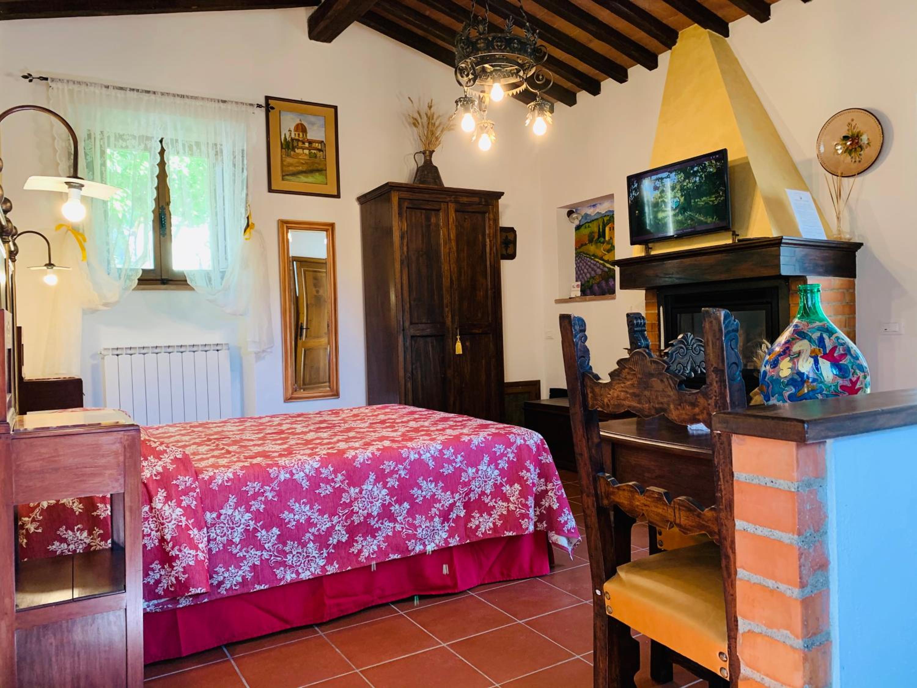 Deluxe Suite - Photo 7
