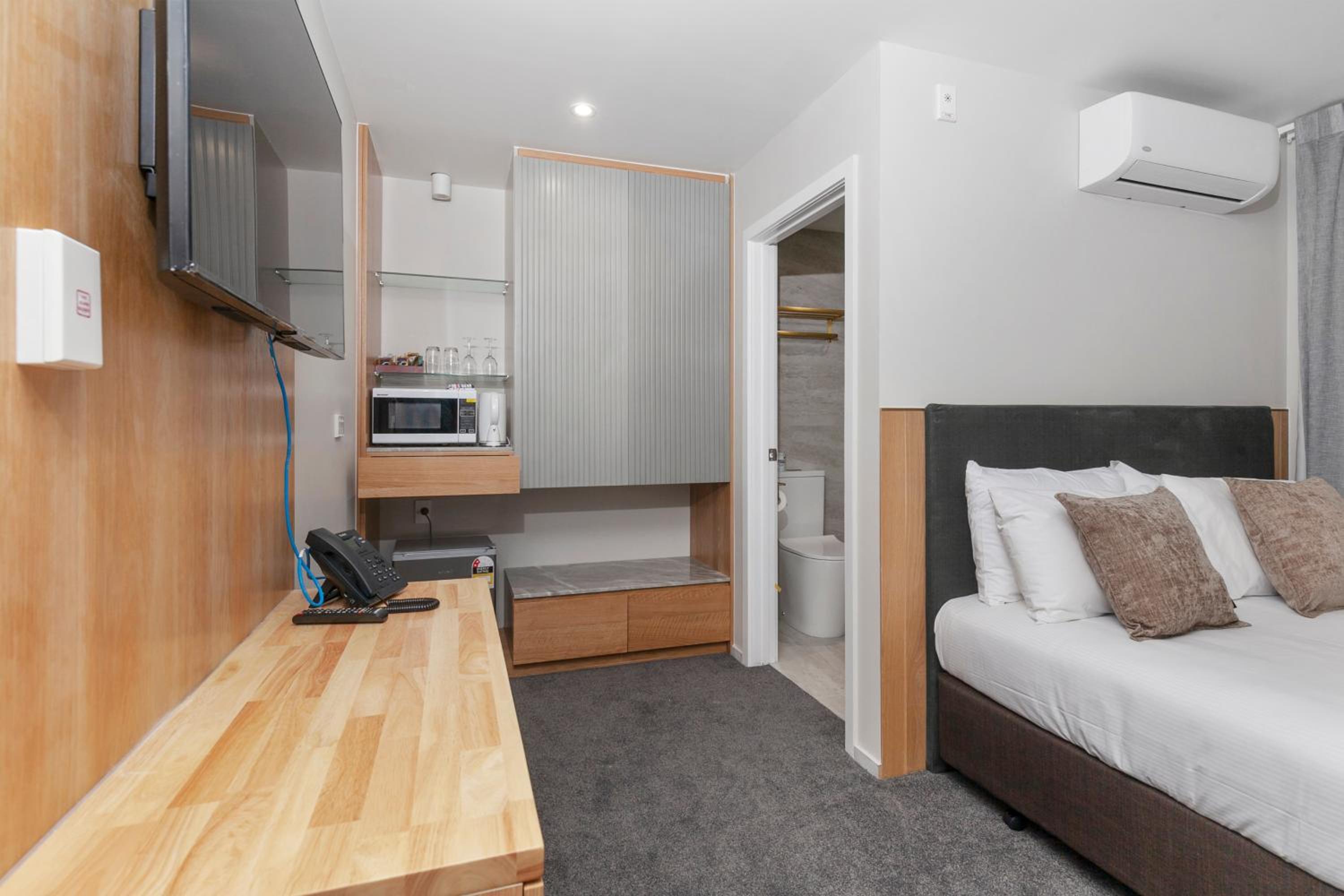 Double Room - Photo 2