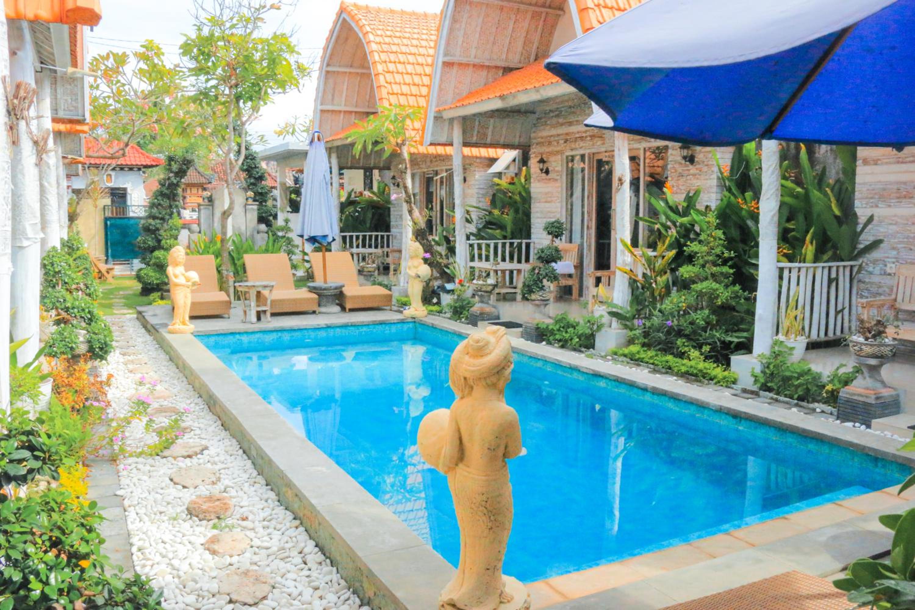 Double Room with Pool View - Photo 11