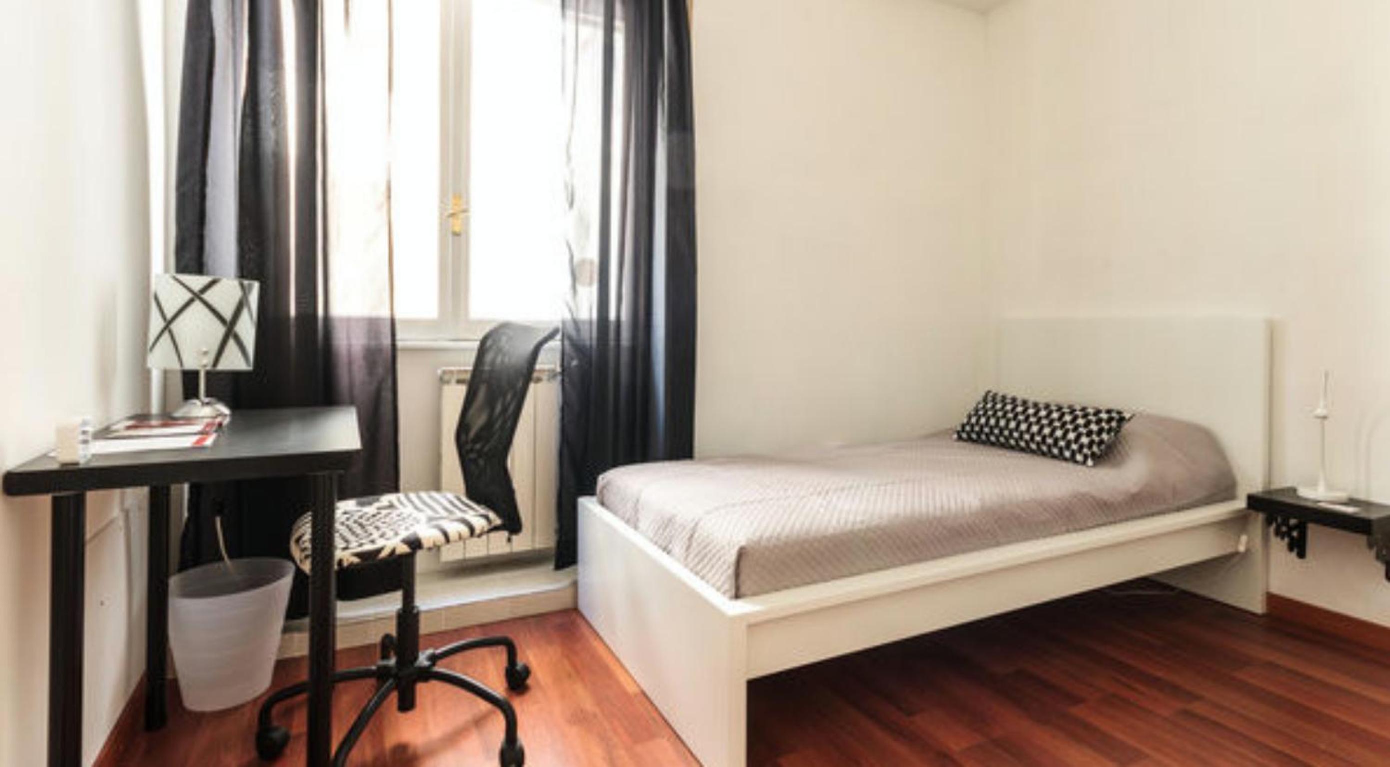Single Room photo 3