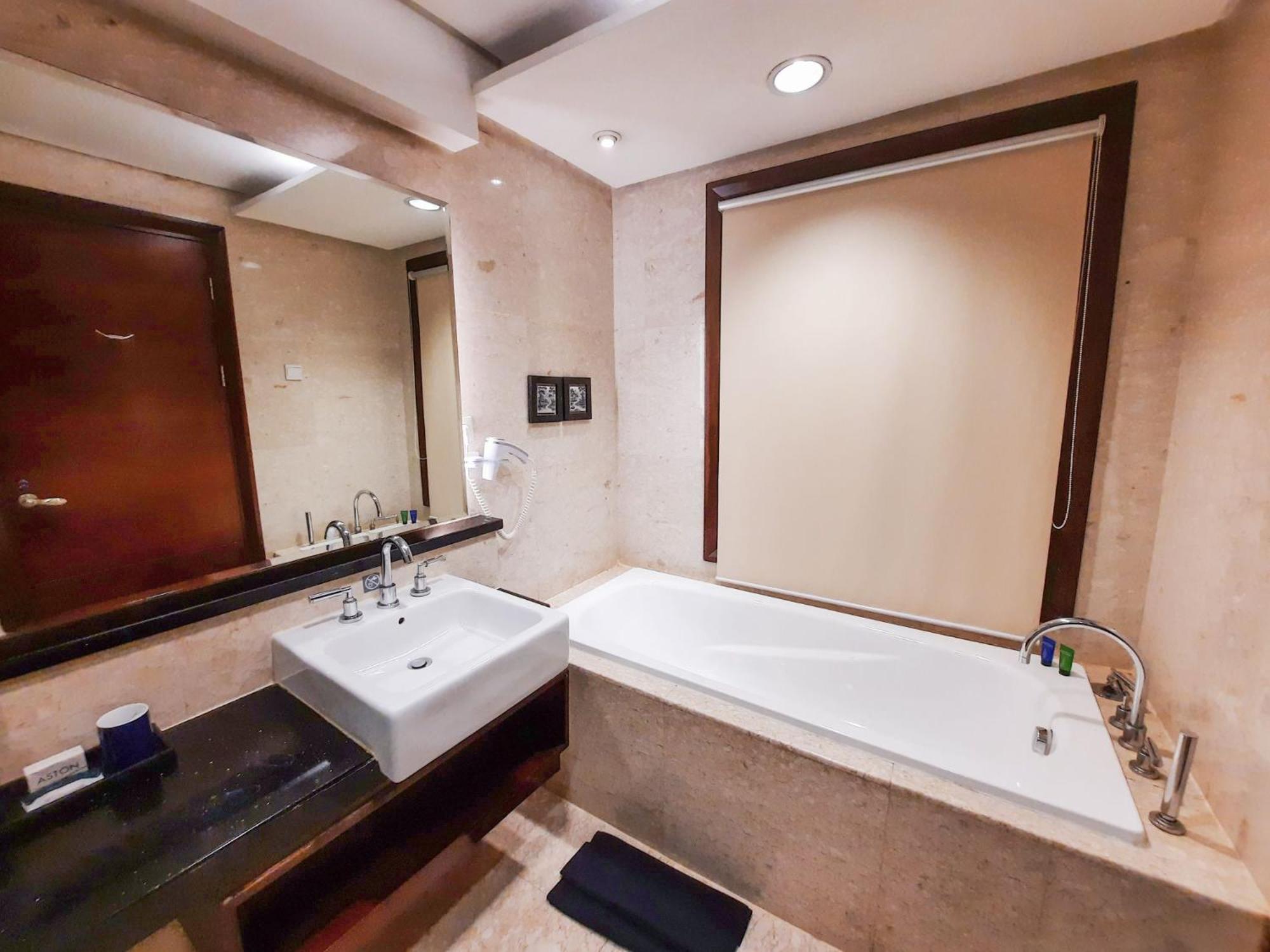 Suite - Photo 2