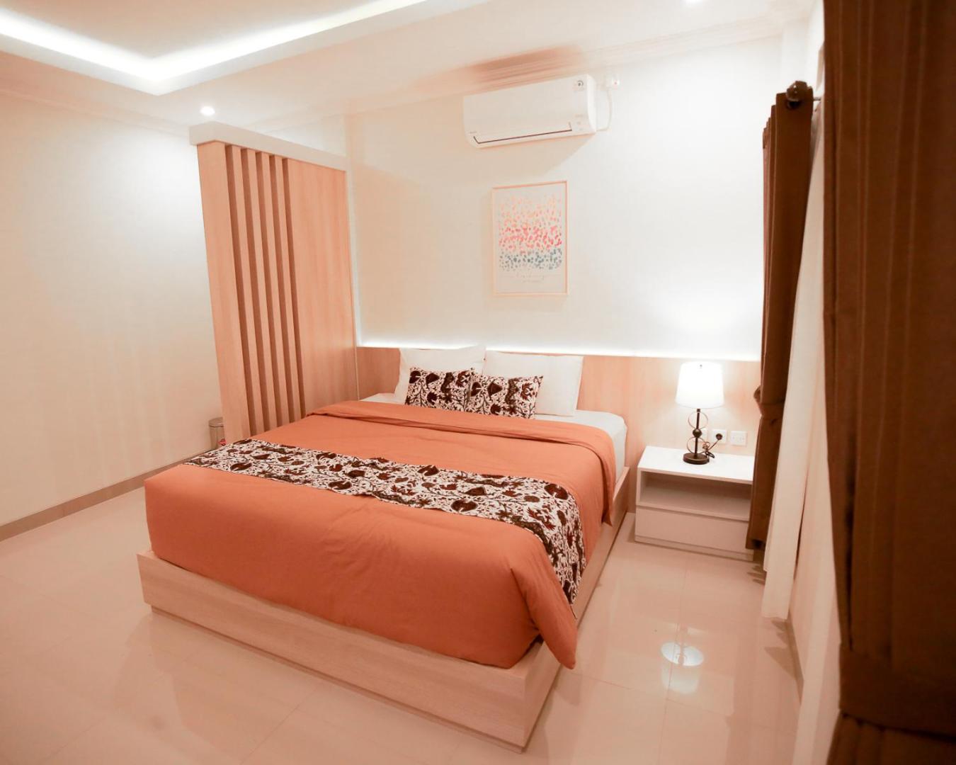 Deluxe King Room - Photo 1
