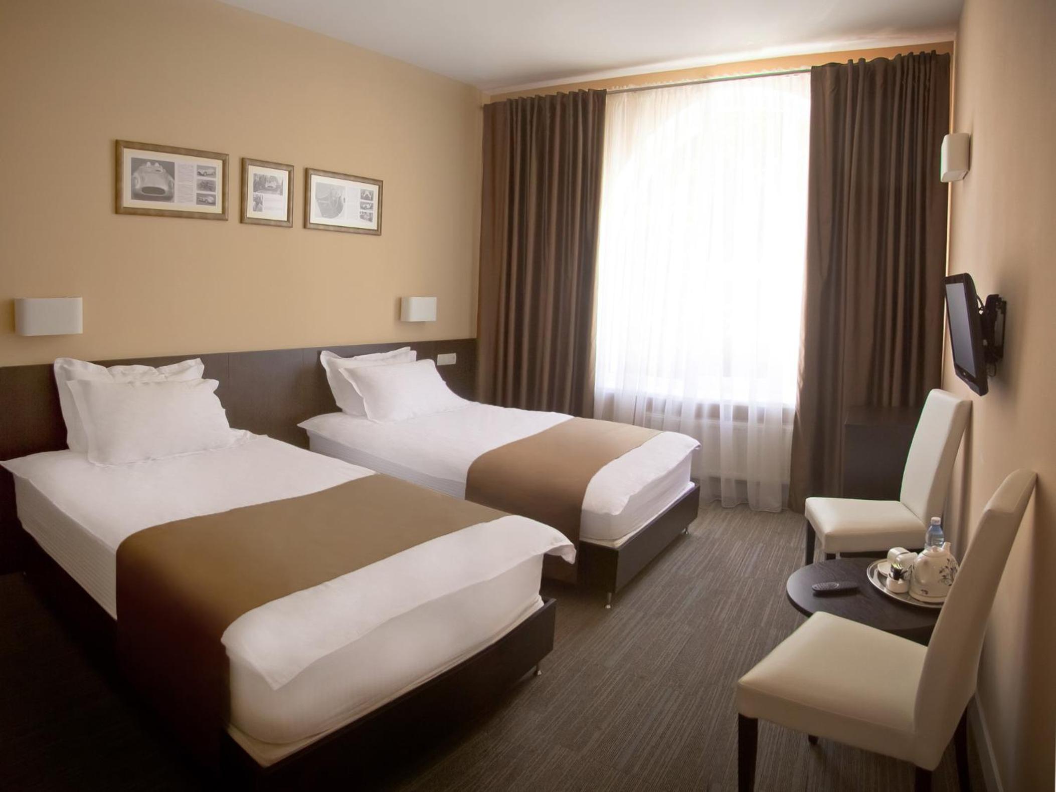 Standard Twin Room photo 2