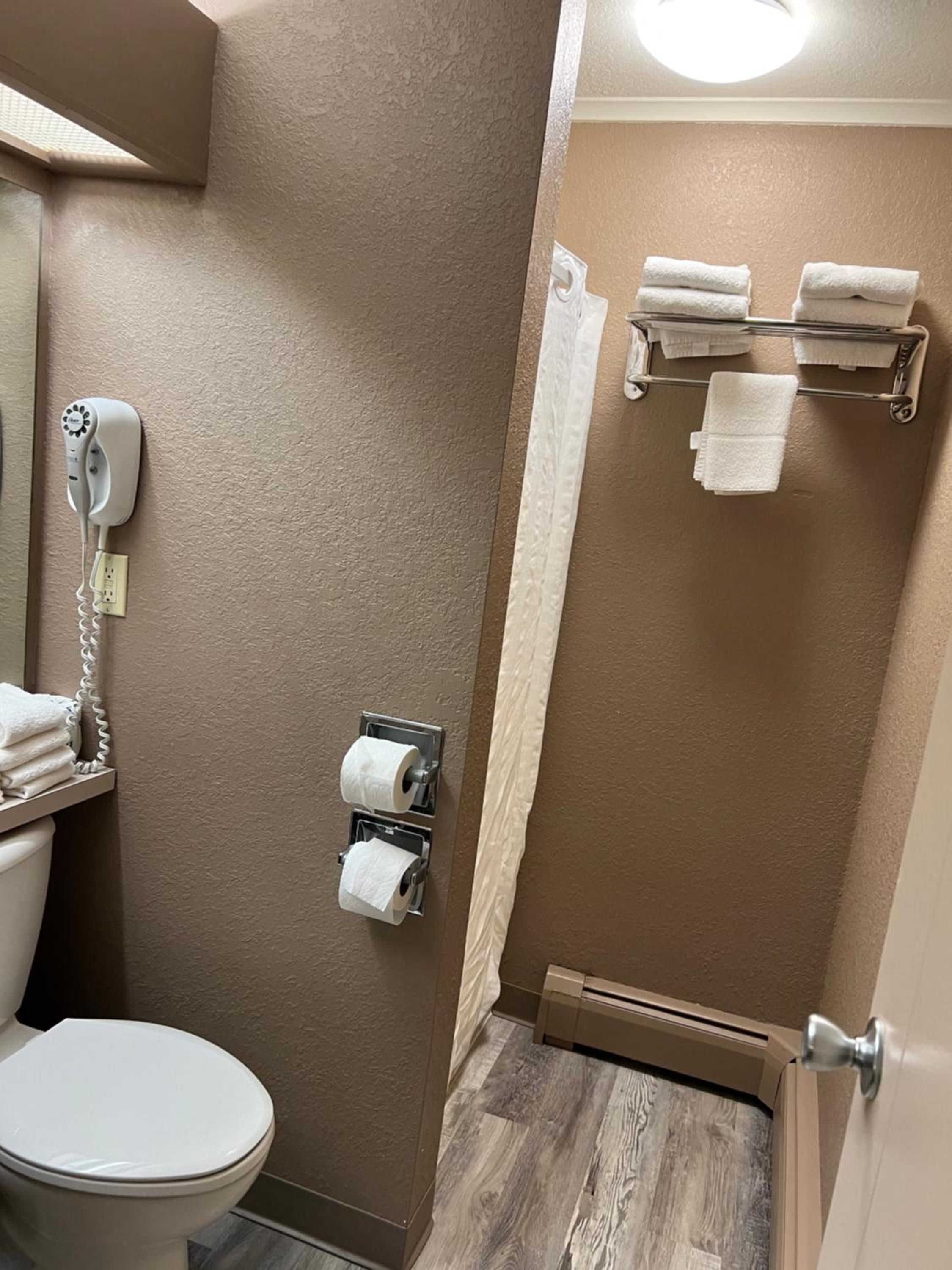Standard Queen Room photo 2