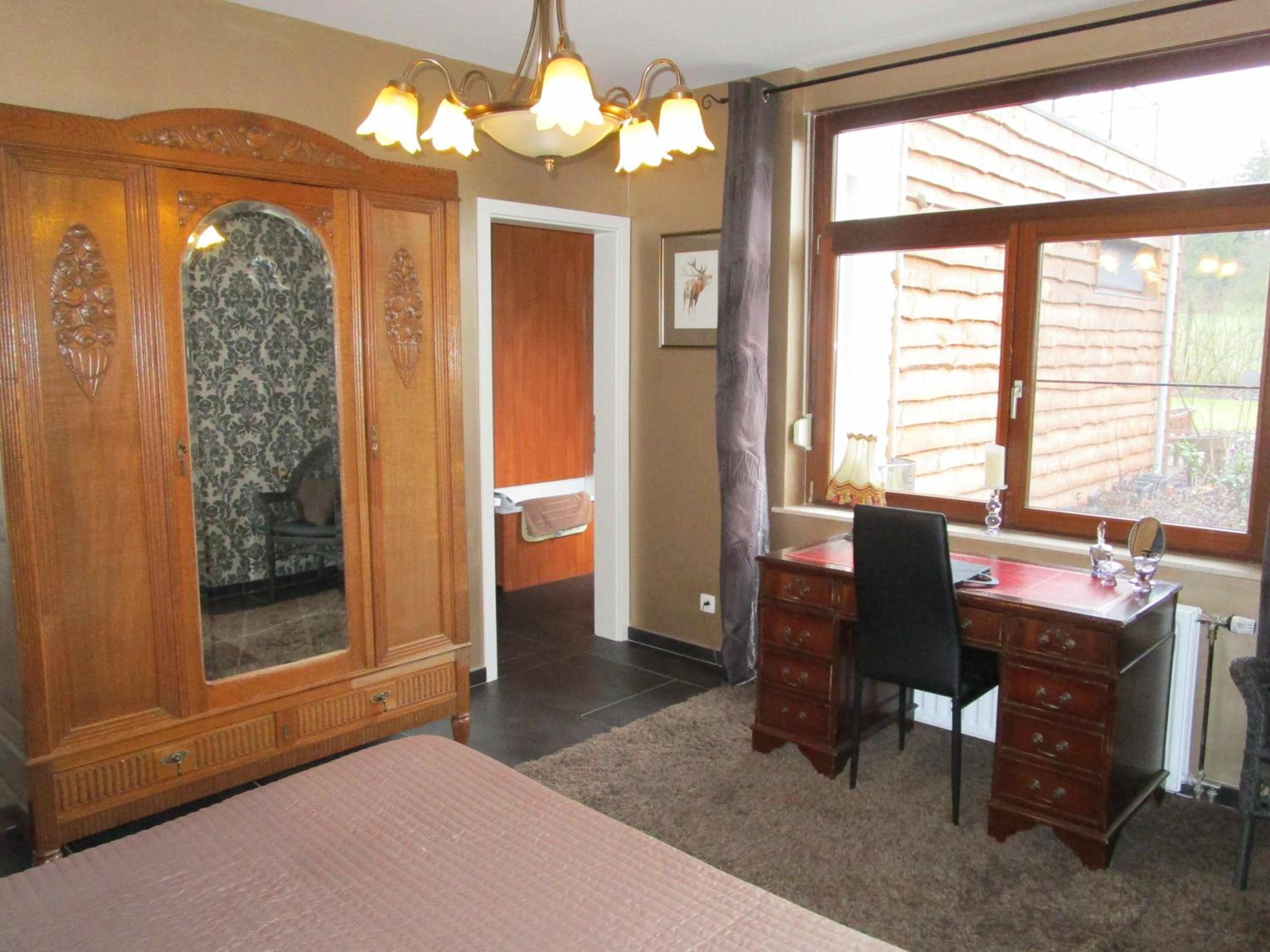 Large Double Room photo 1