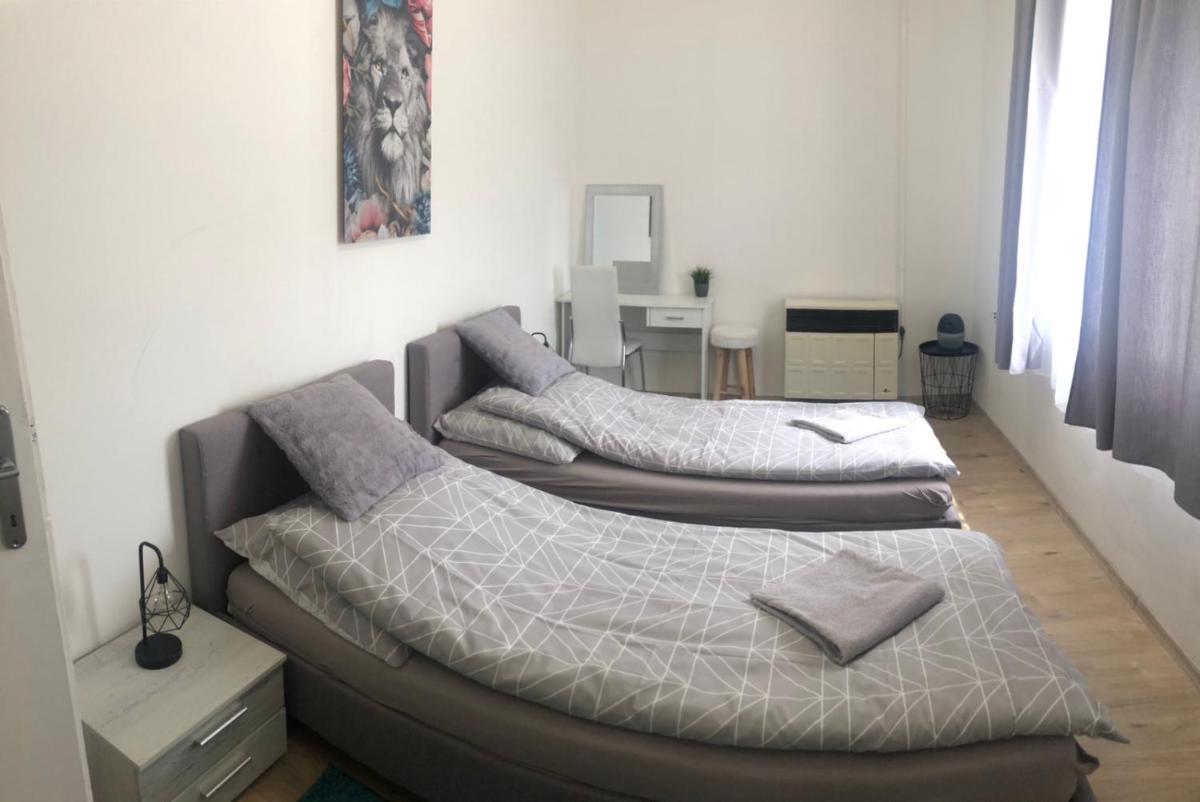 Two-Bedroom Apartment - Photo 5