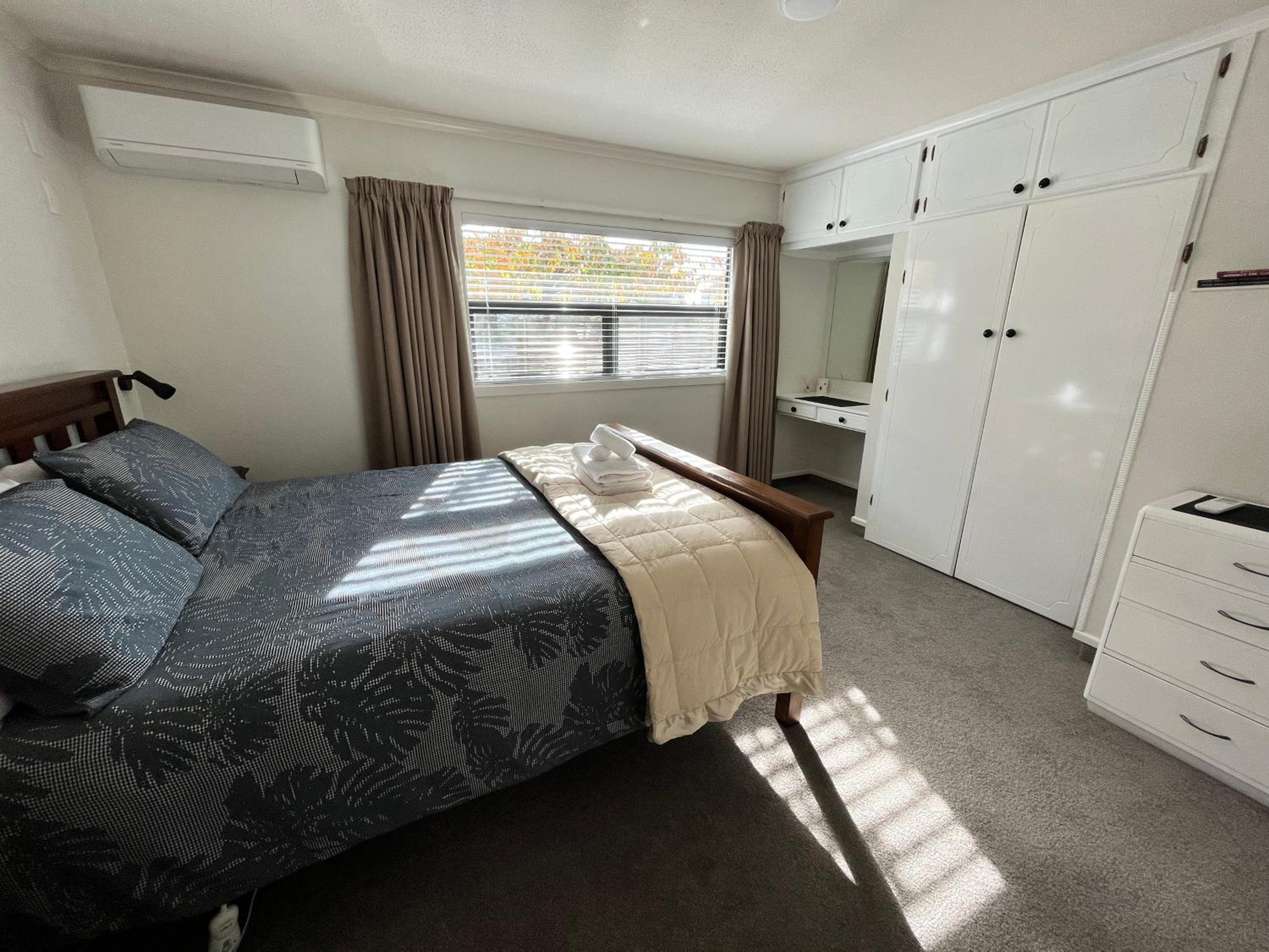Two-Bedroom House - Photo 1