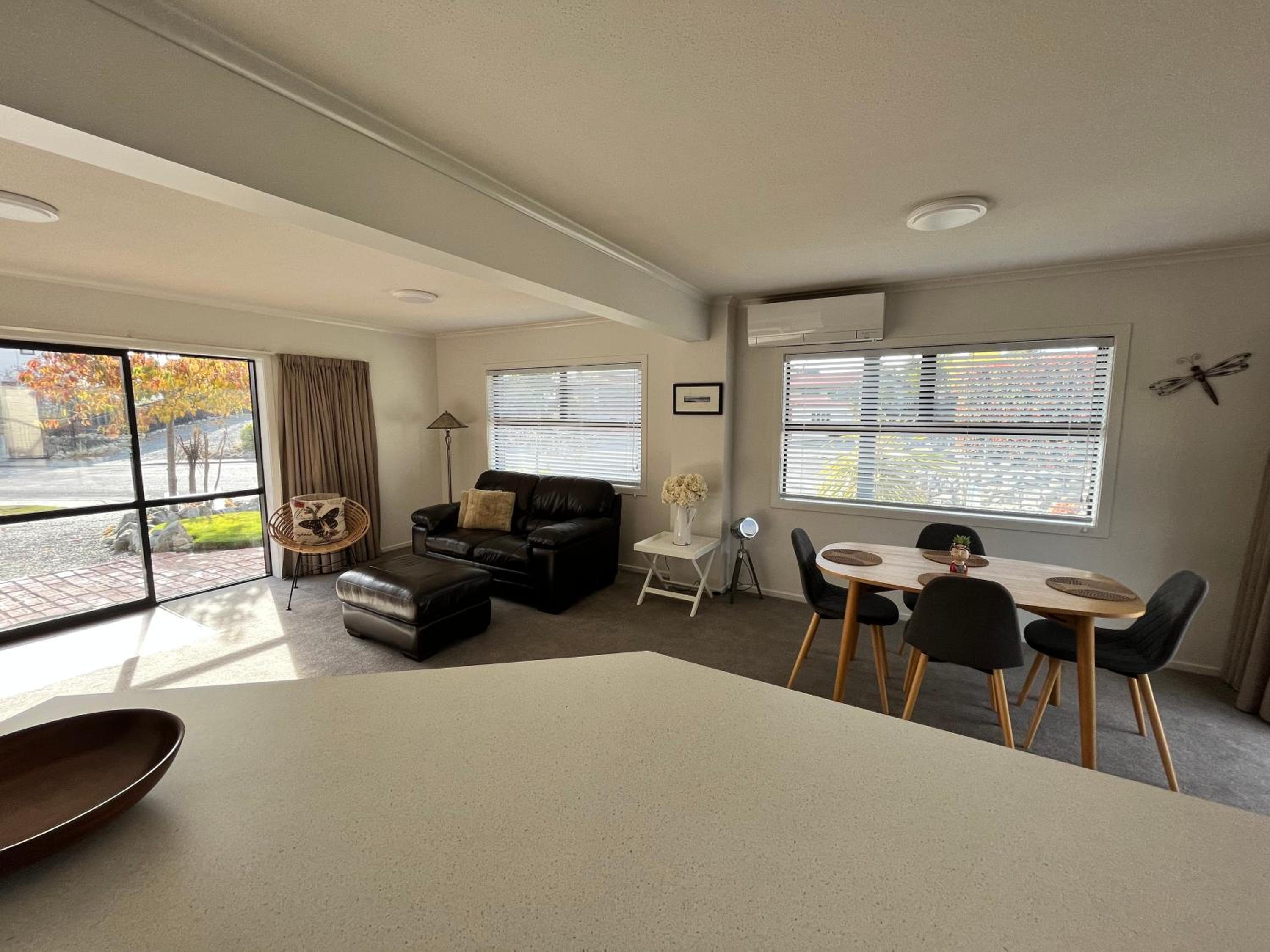 Two-Bedroom House - Photo 14