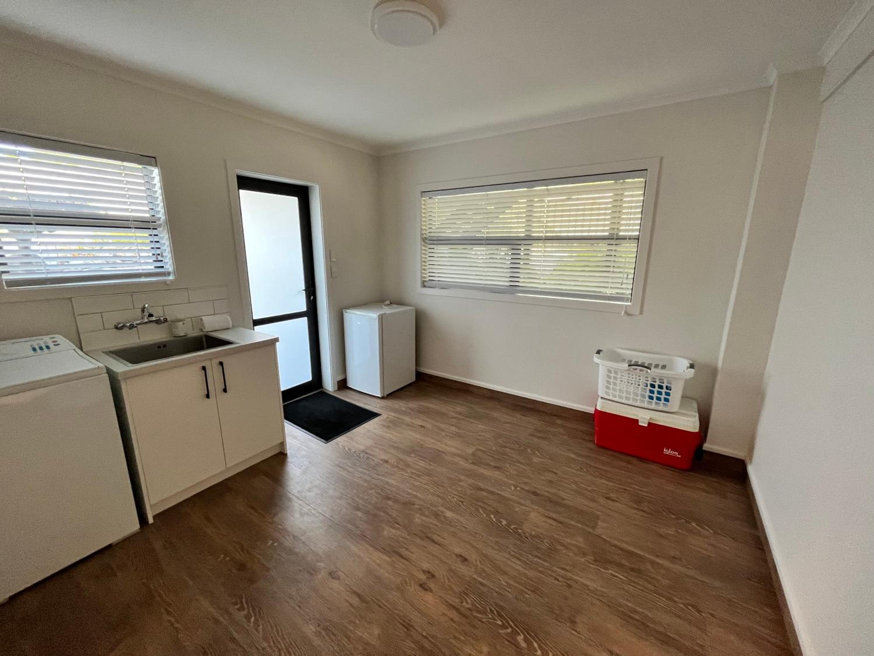 Two-Bedroom House - Photo 3