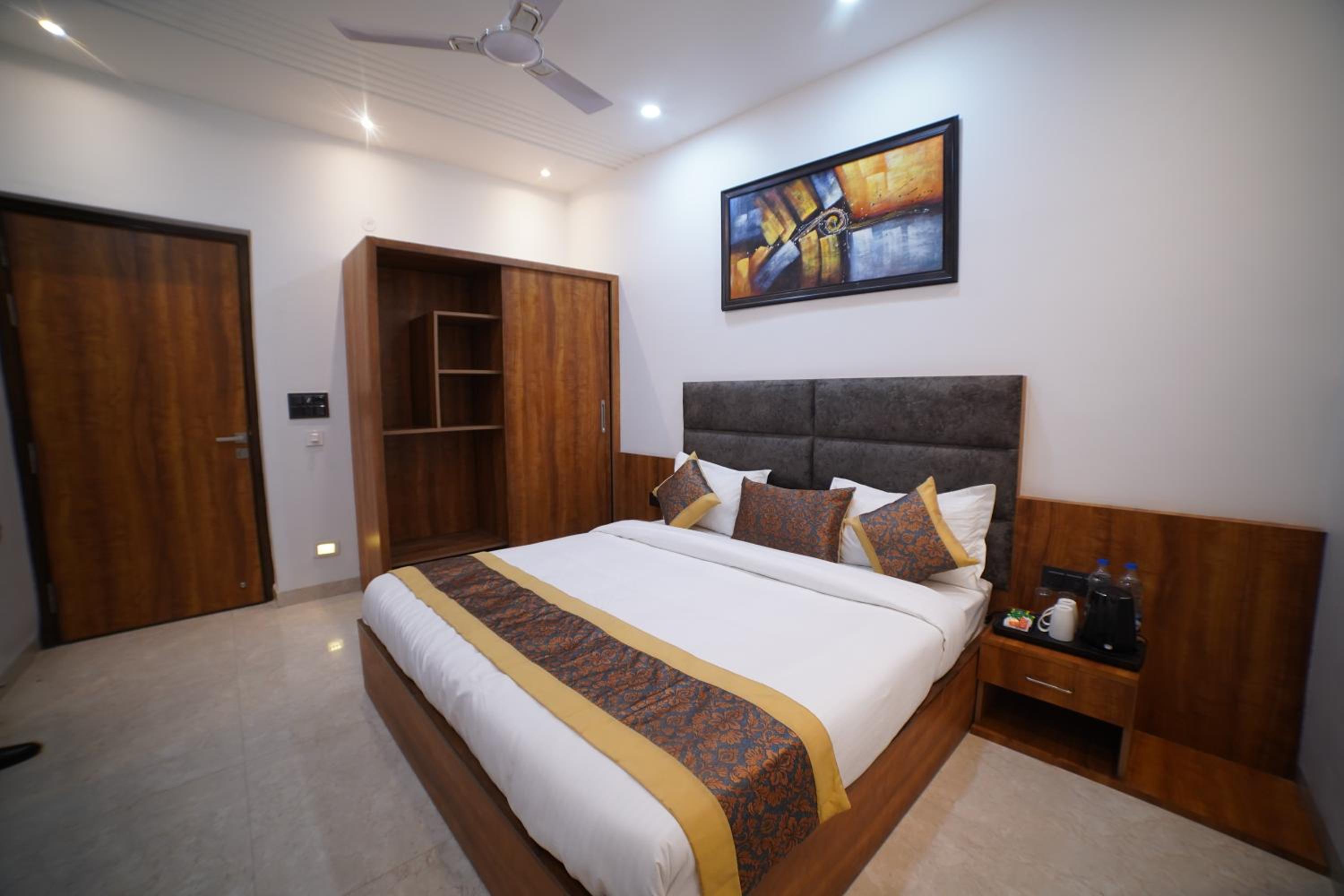 Deluxe Room - Photo 3