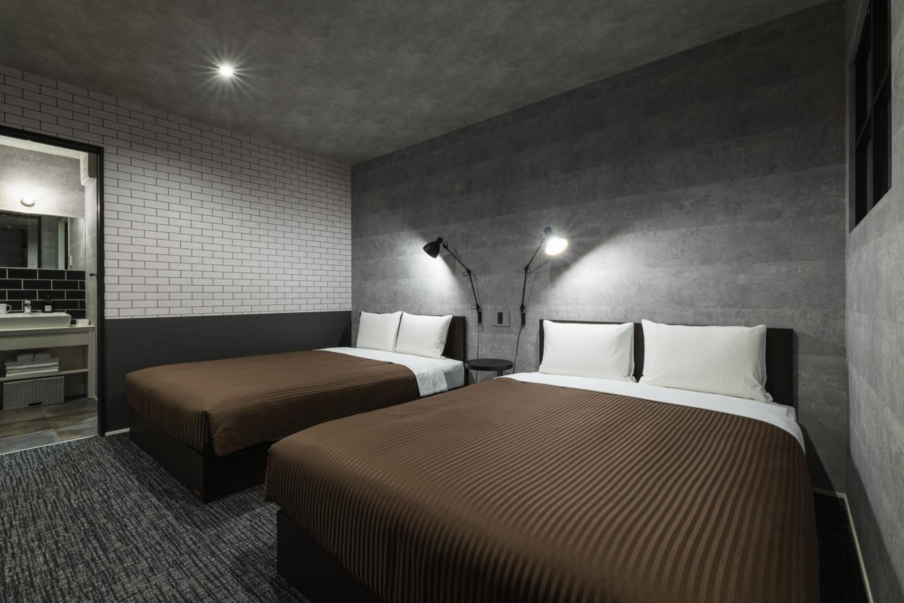 Standard Twin Room - Photo 6
