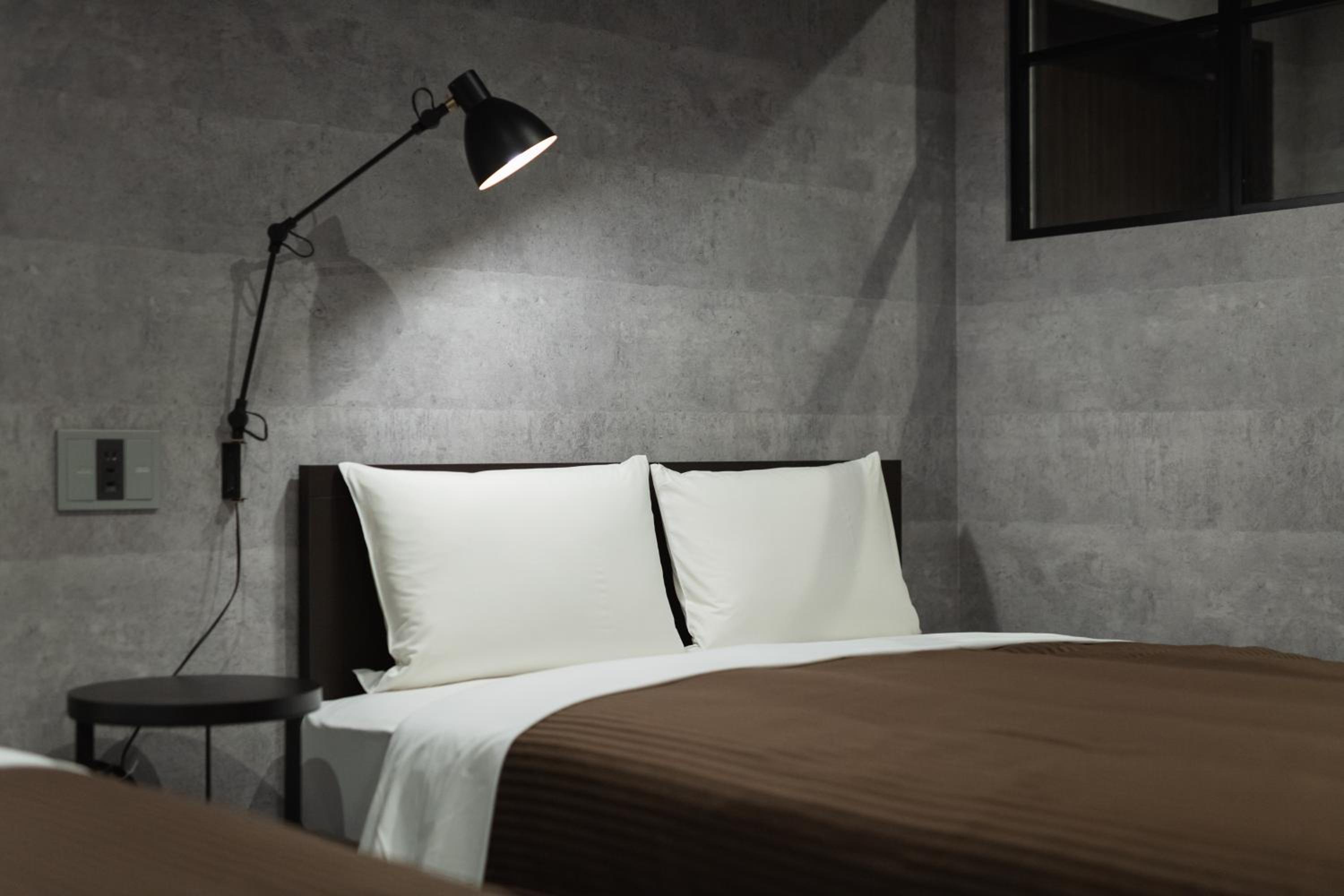 Standard Twin Room - Photo 8
