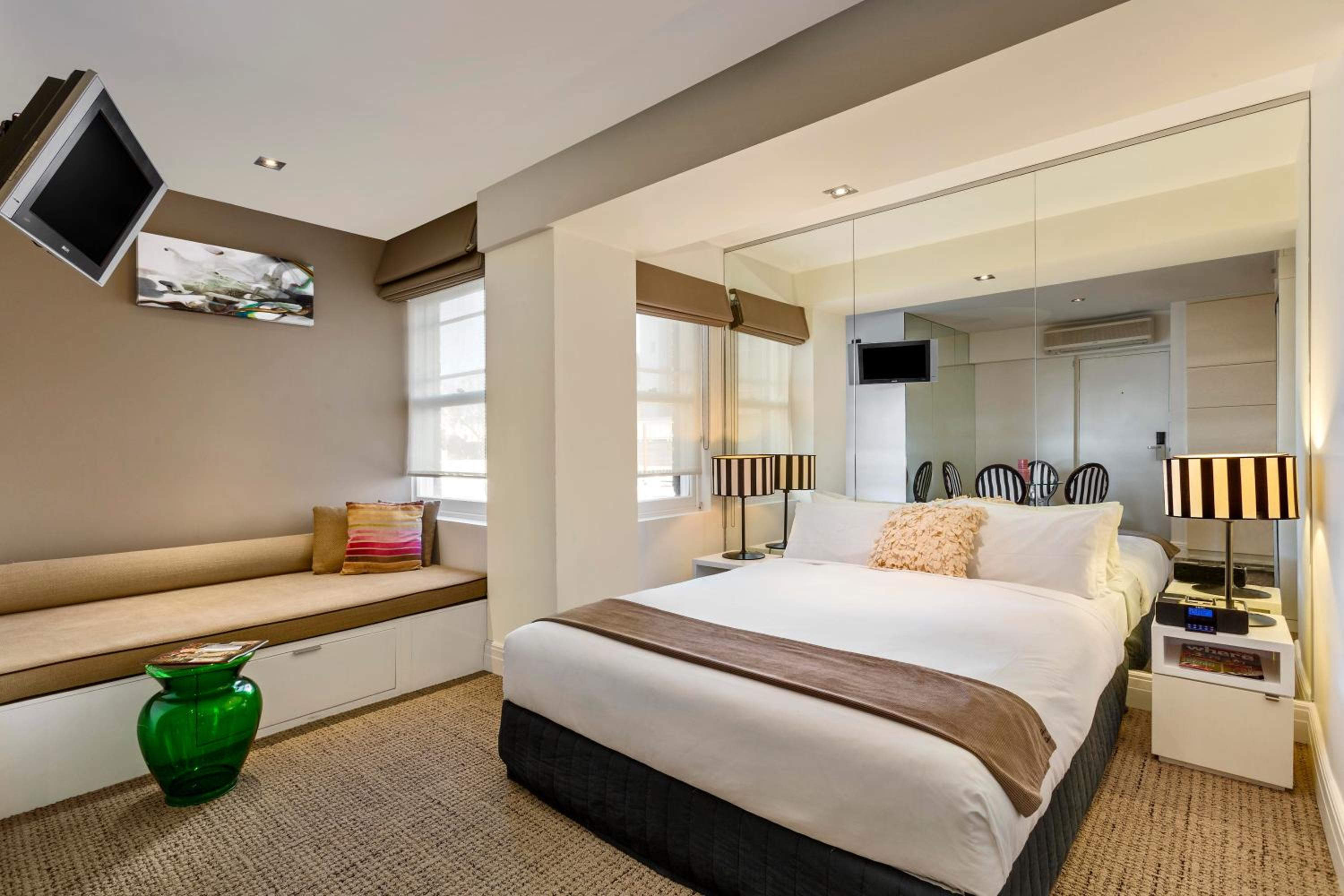 One Bedroom Open Plan Apartment photo 3