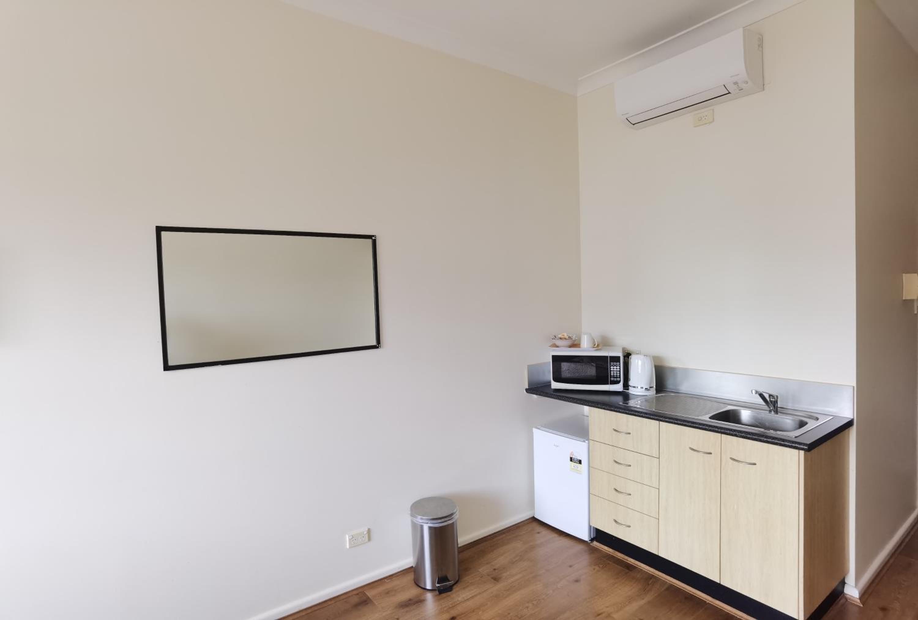 Double Room with Kitchenette photo 3