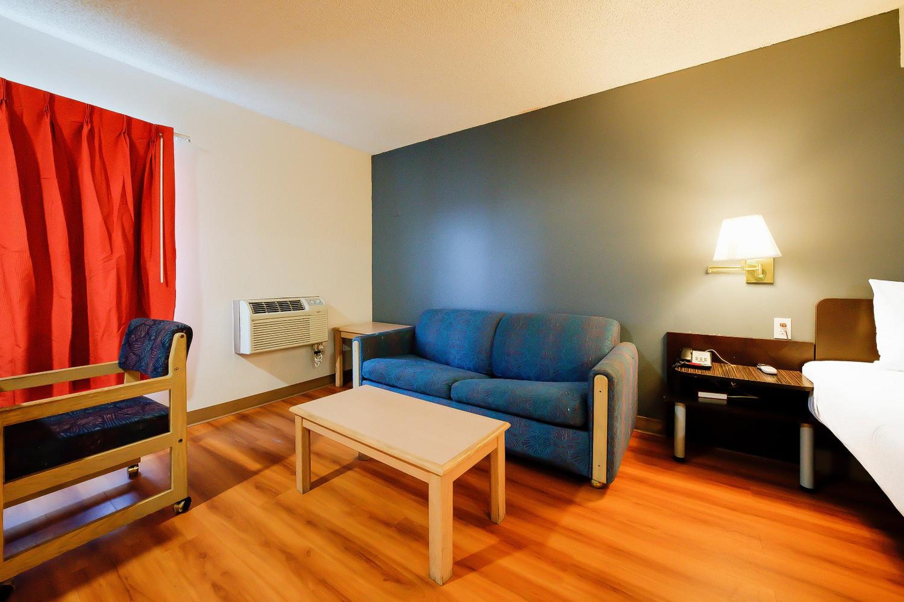Premium King Bed with Kitchenette - Photo 13