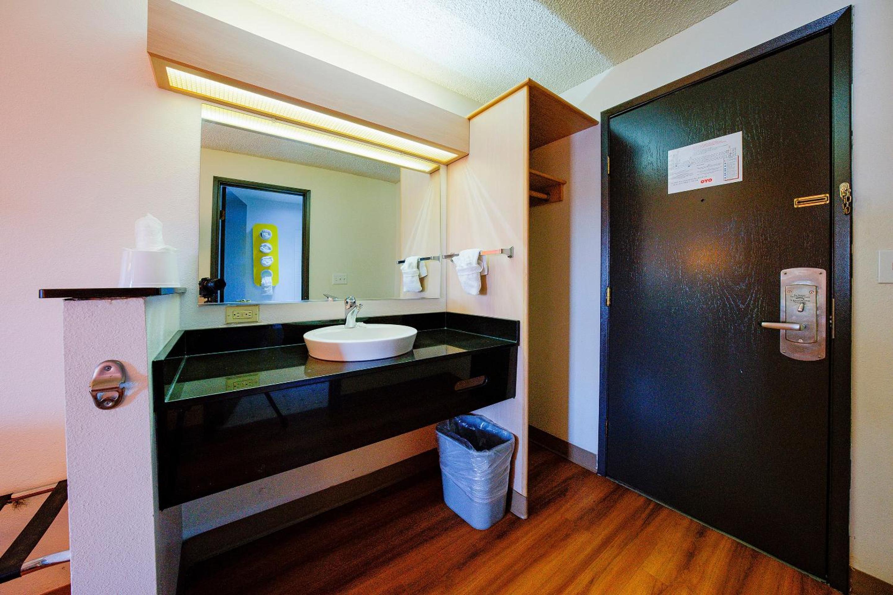 Queen Room with Two Queen Beds - Photo 13