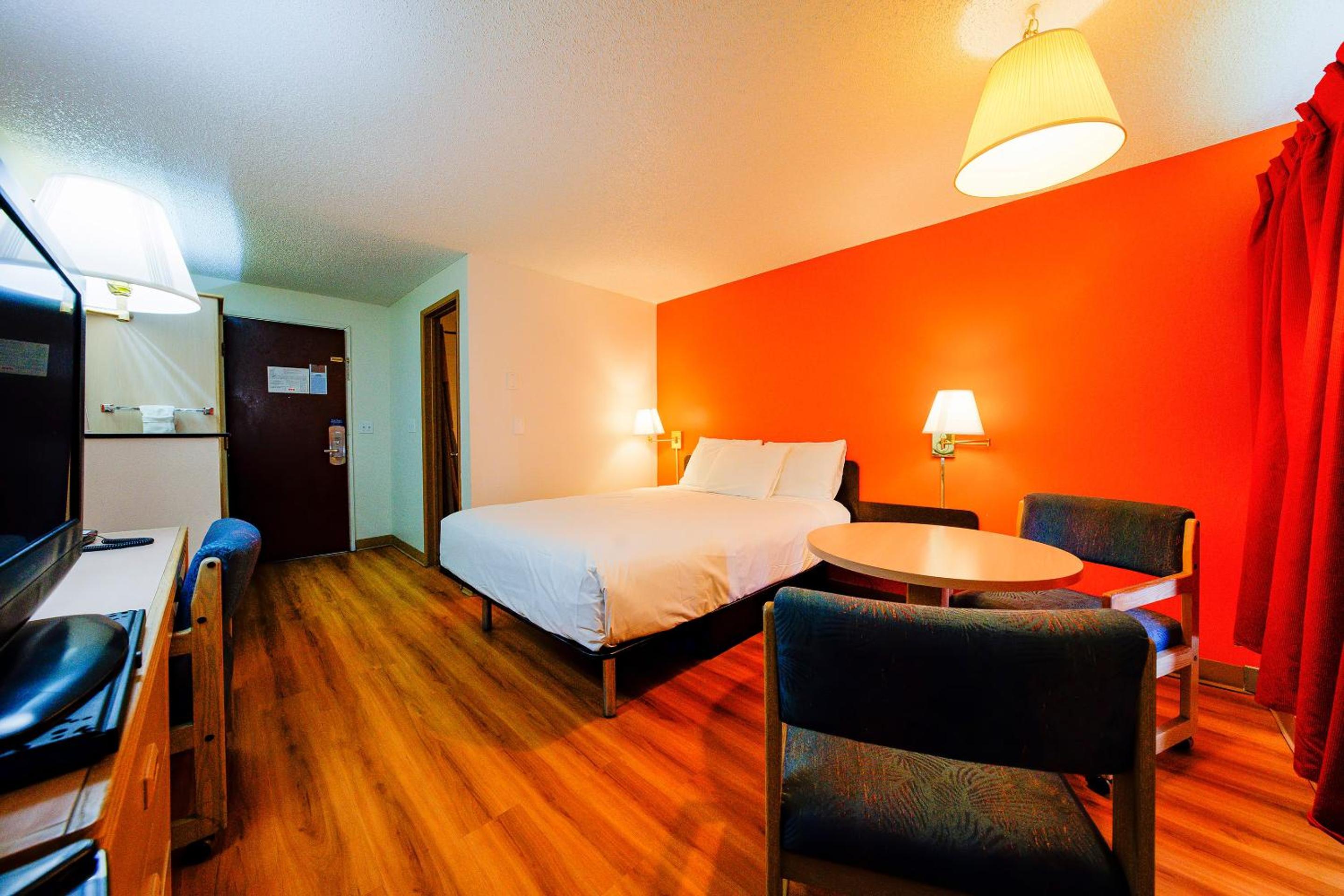 Queen Room - Photo 3