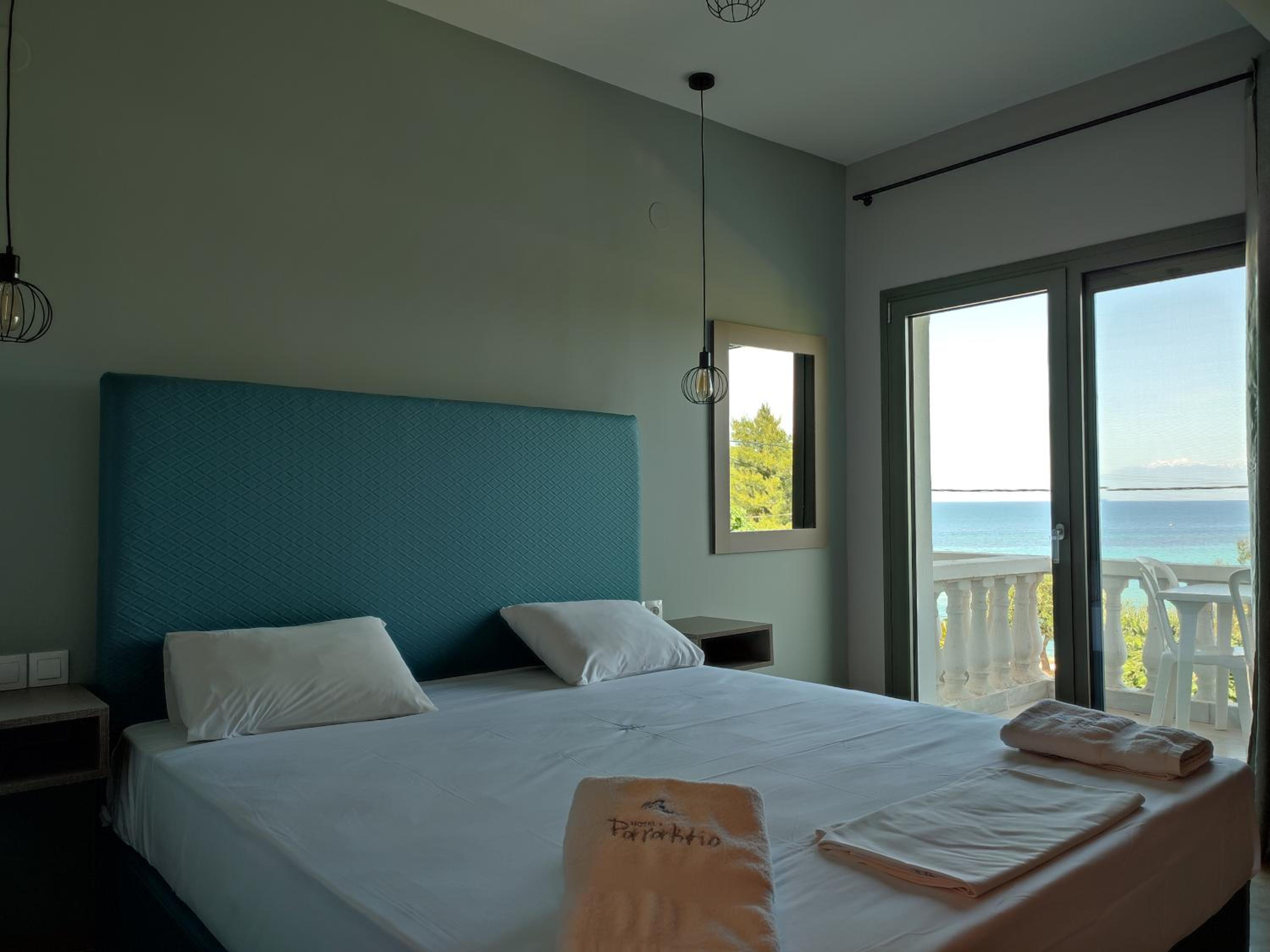 Superior King Room photo 2
